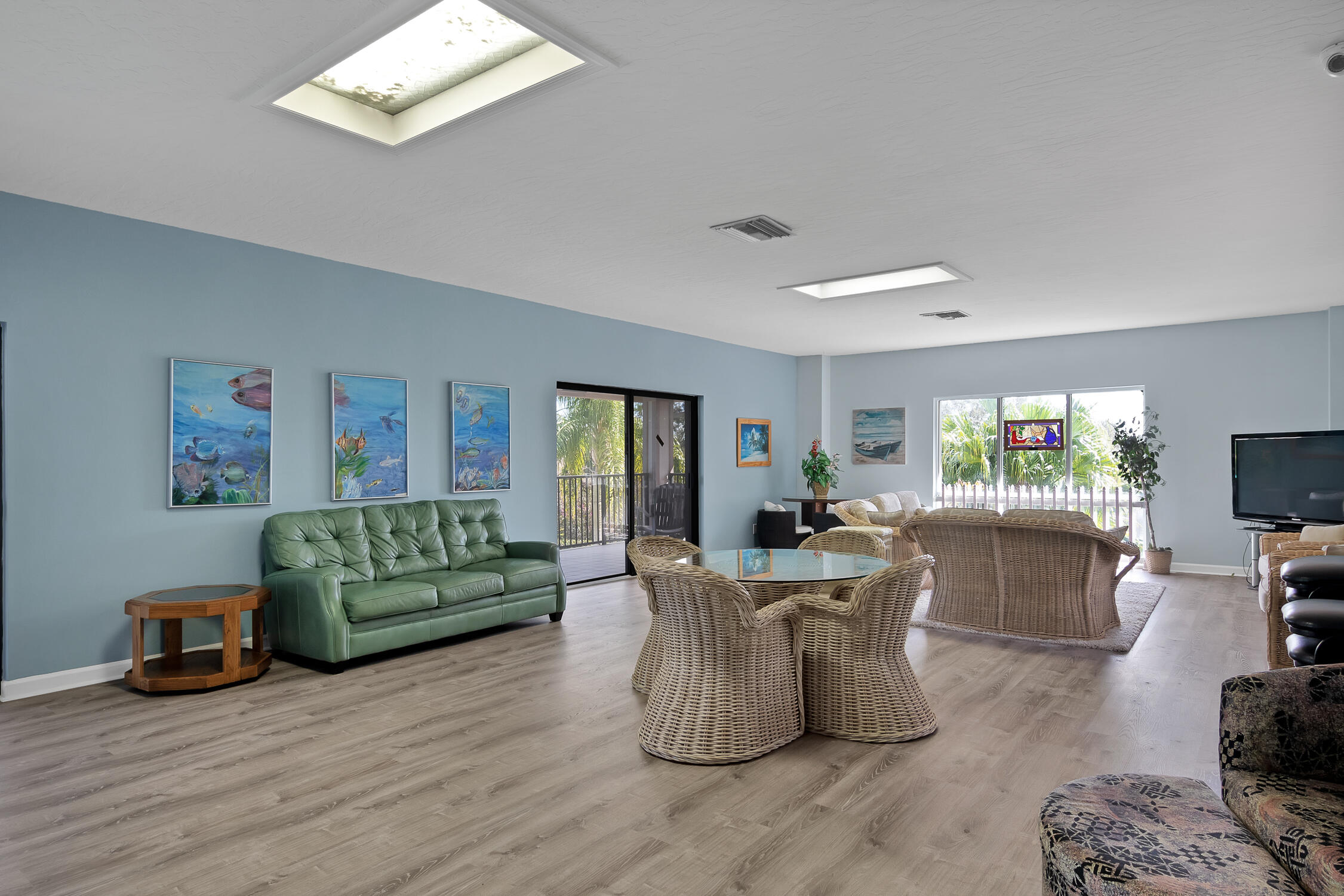 SEBASTIAN LAKES CONDO PHASE I - Residential