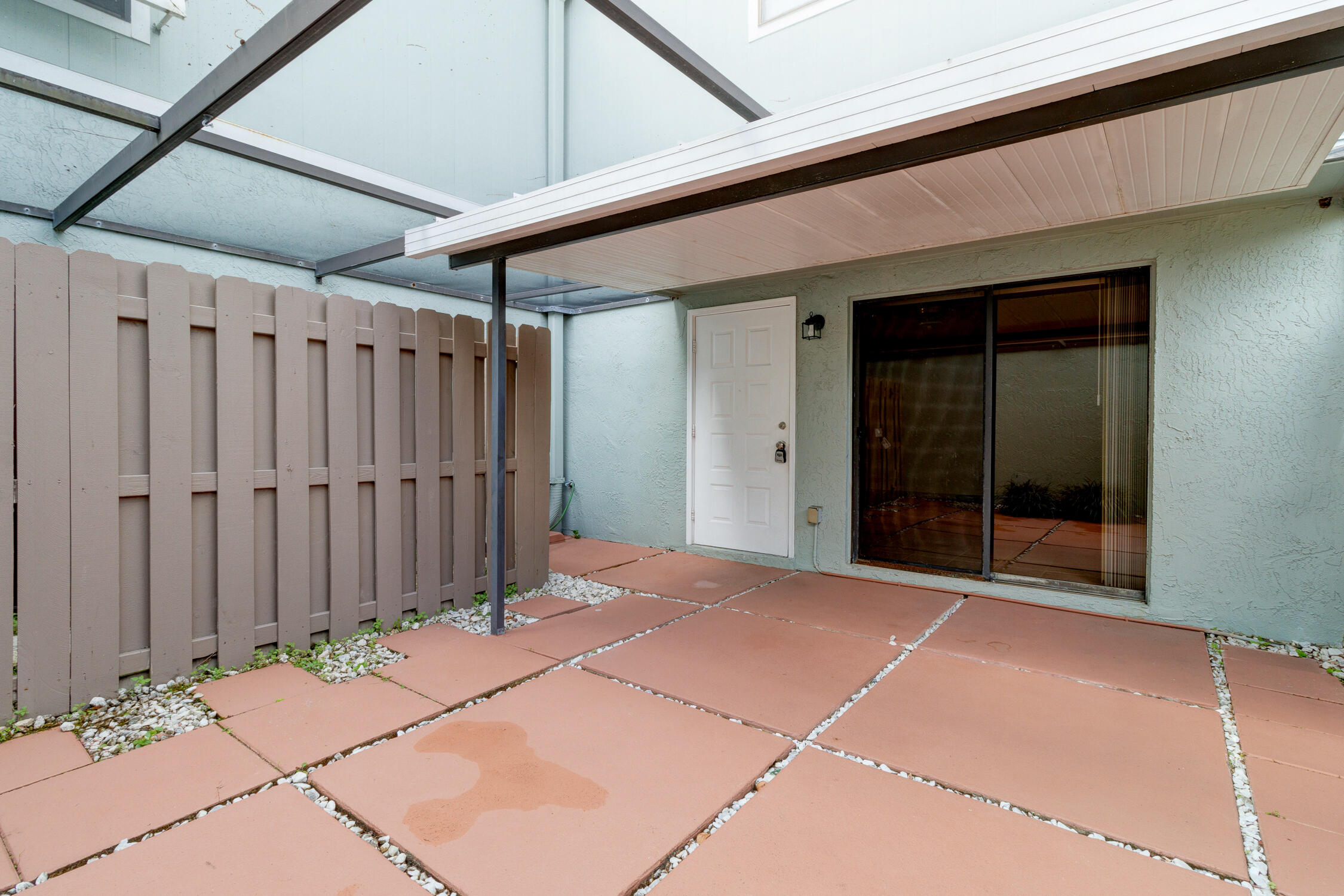 SEBASTIAN LAKES CONDO PHASE I - Residential