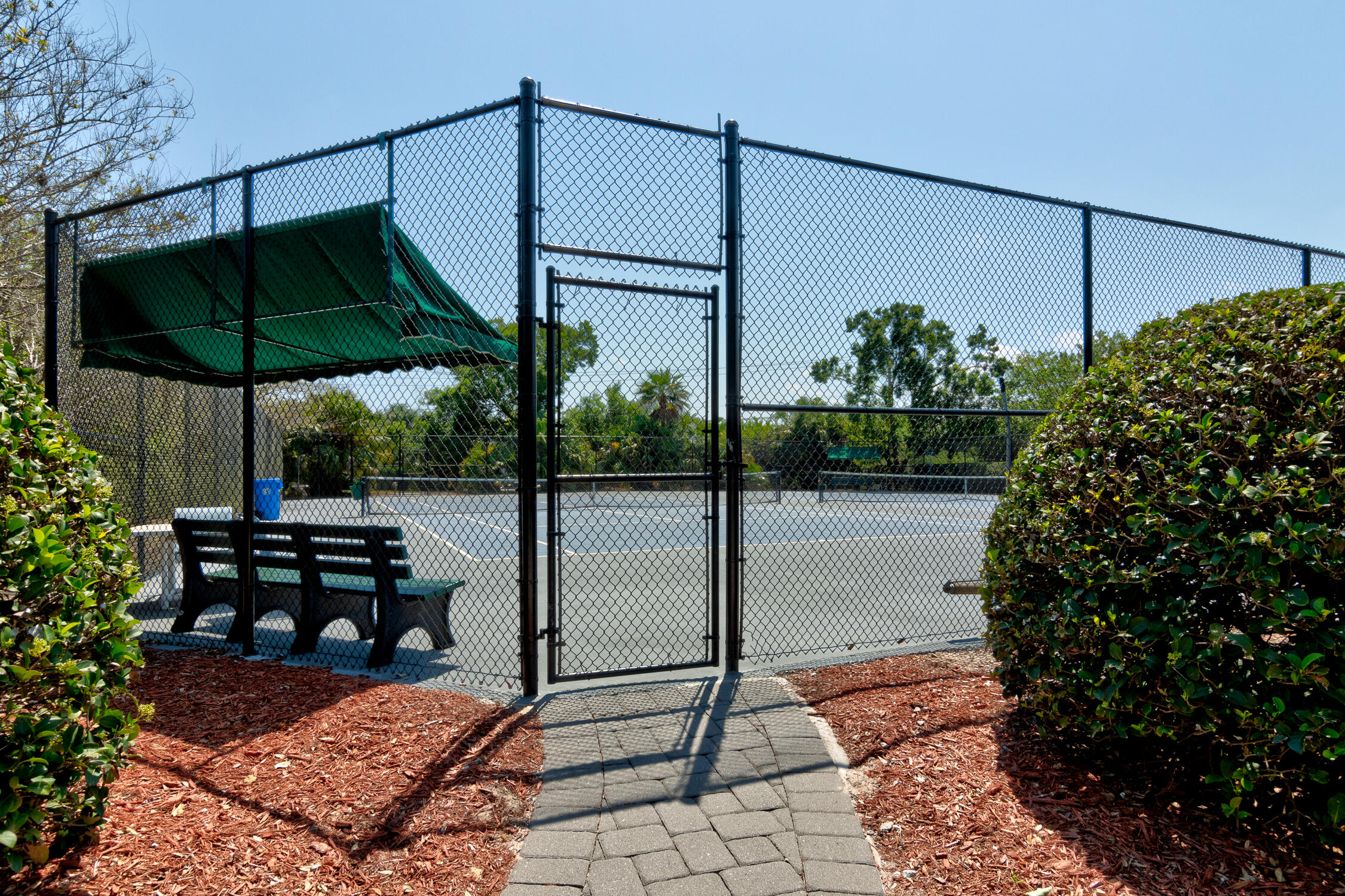 SEBASTIAN LAKES CONDO PHASE I - Residential