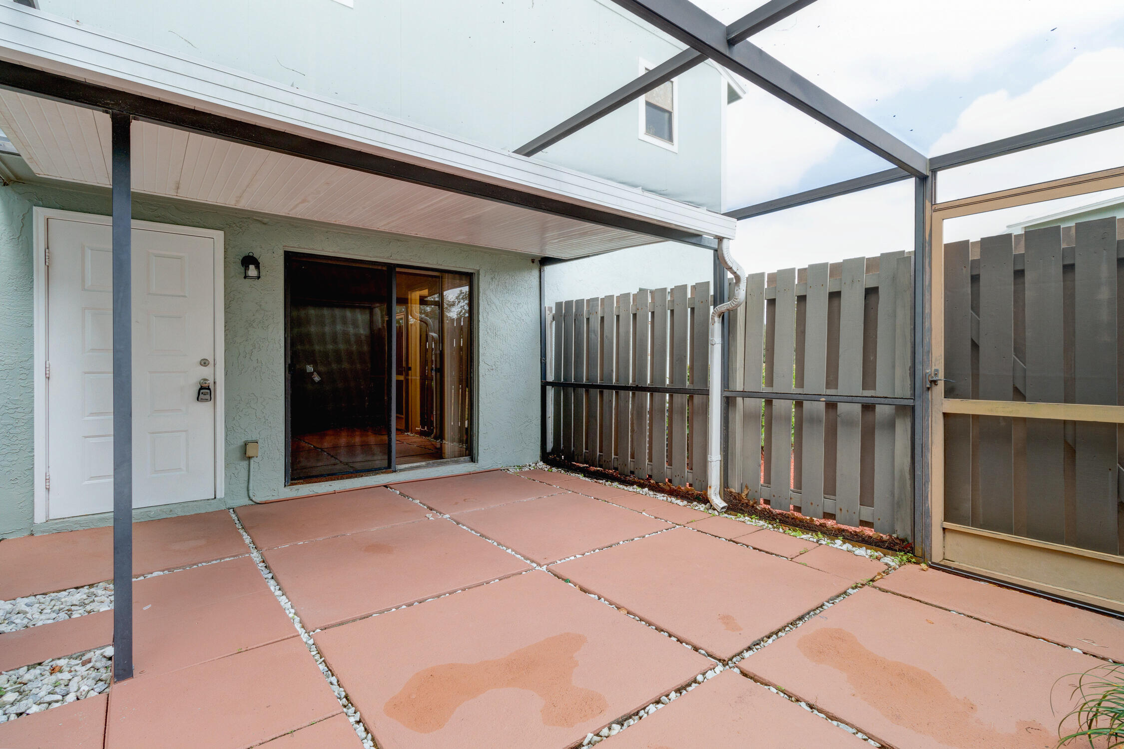 SEBASTIAN LAKES CONDO PHASE I - Residential