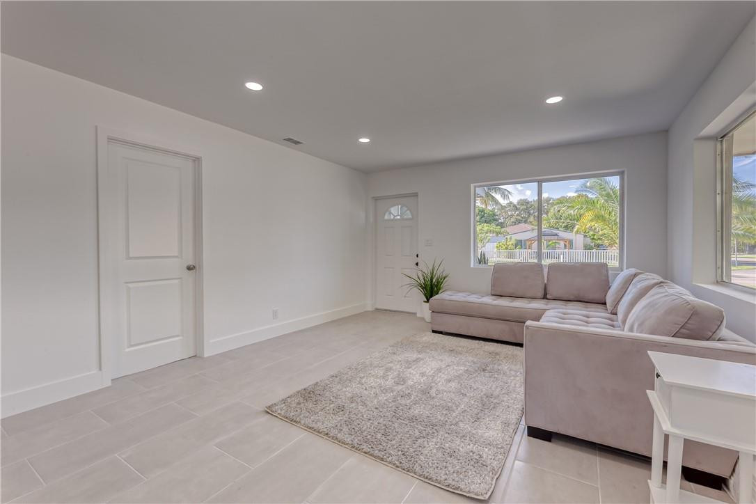 Pine Crest First Add 7-34 - Residential