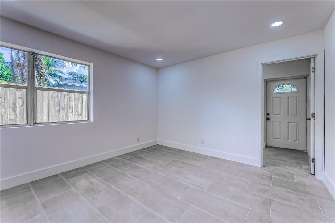 Pine Crest First Add 7-34 - Residential