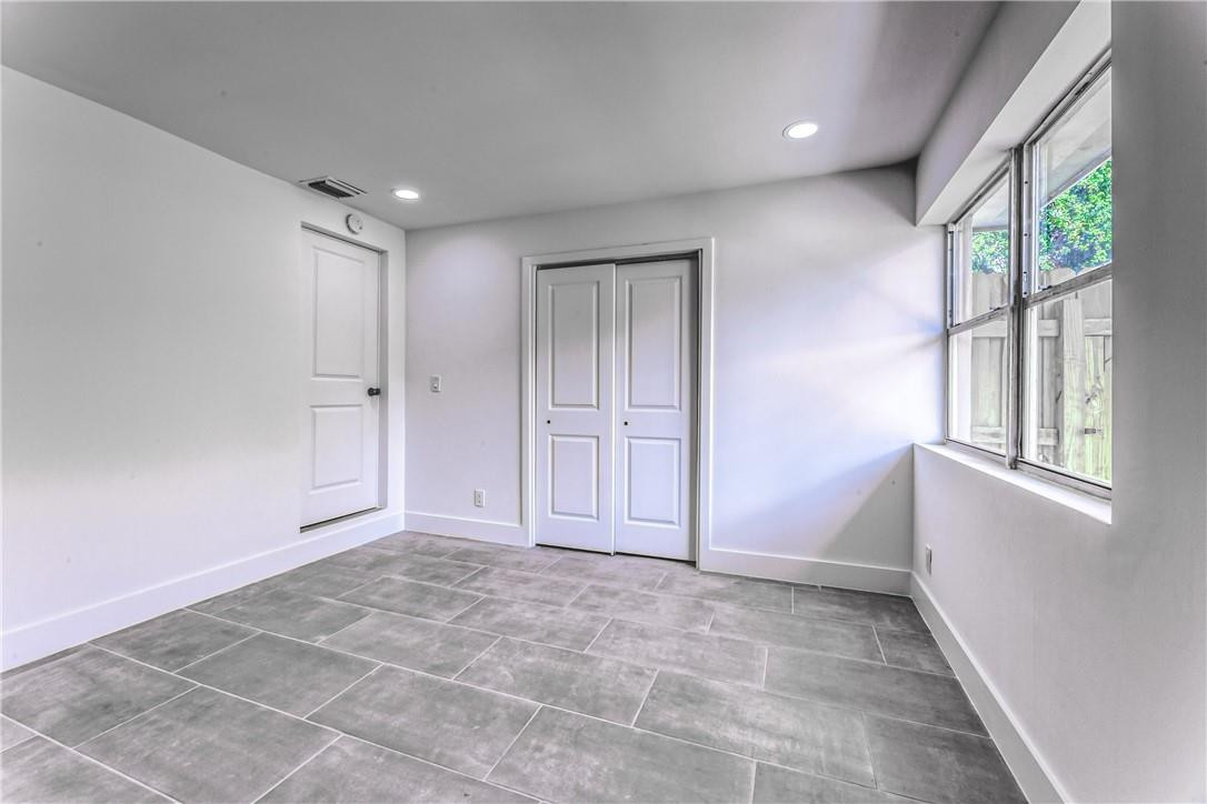 Pine Crest First Add 7-34 - Residential