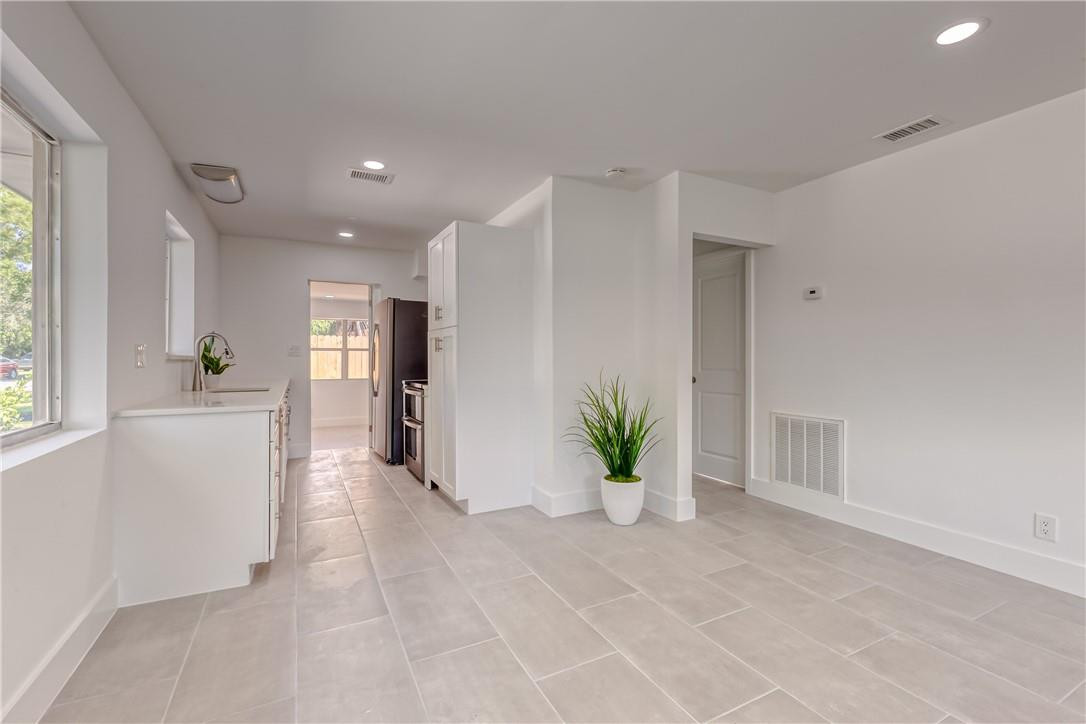 Pine Crest First Add 7-34 - Residential