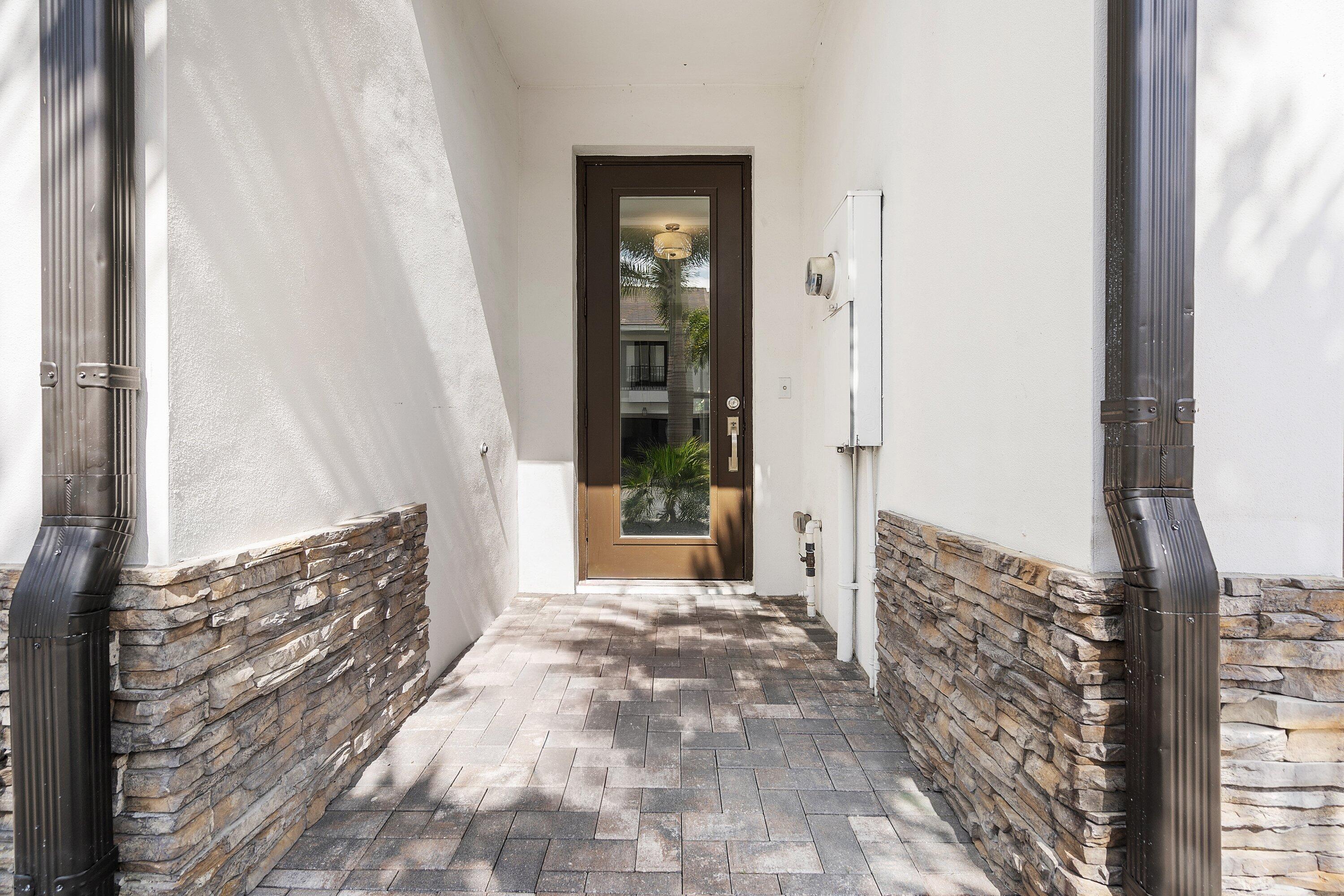 4455 E Aqua Bella Lane