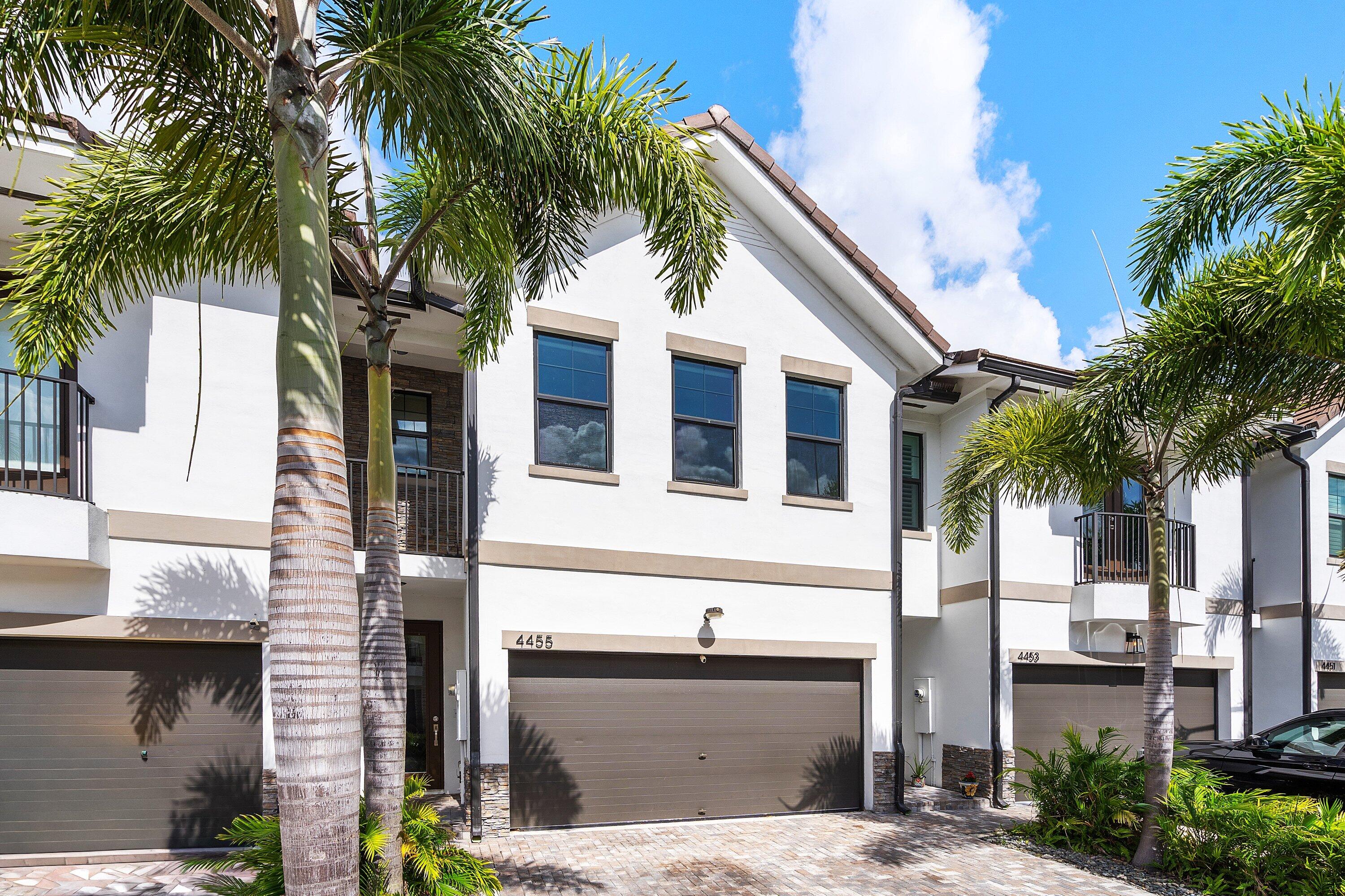 4455 E Aqua Bella Lane