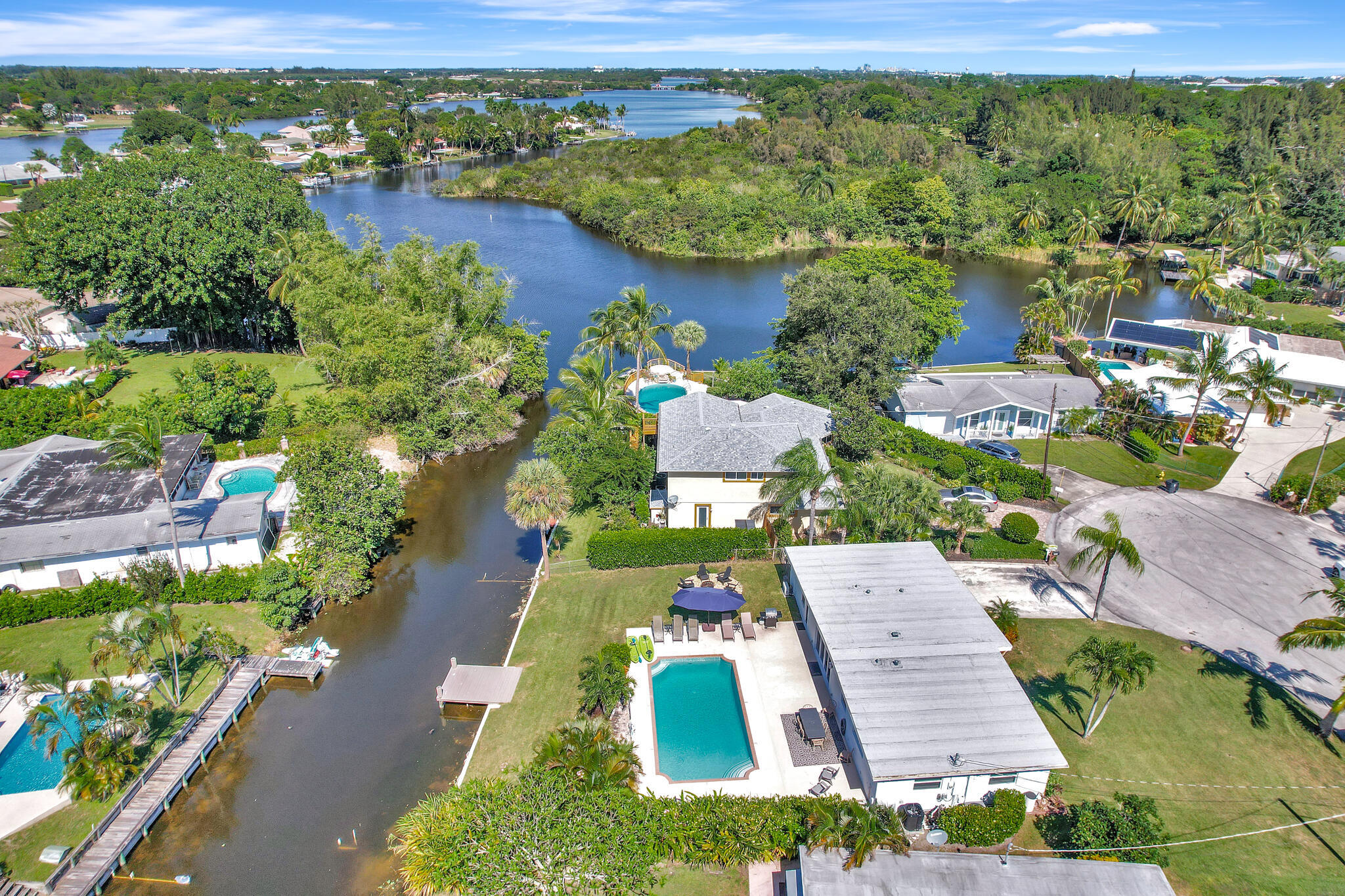 ISLAND ESTATES - Residential