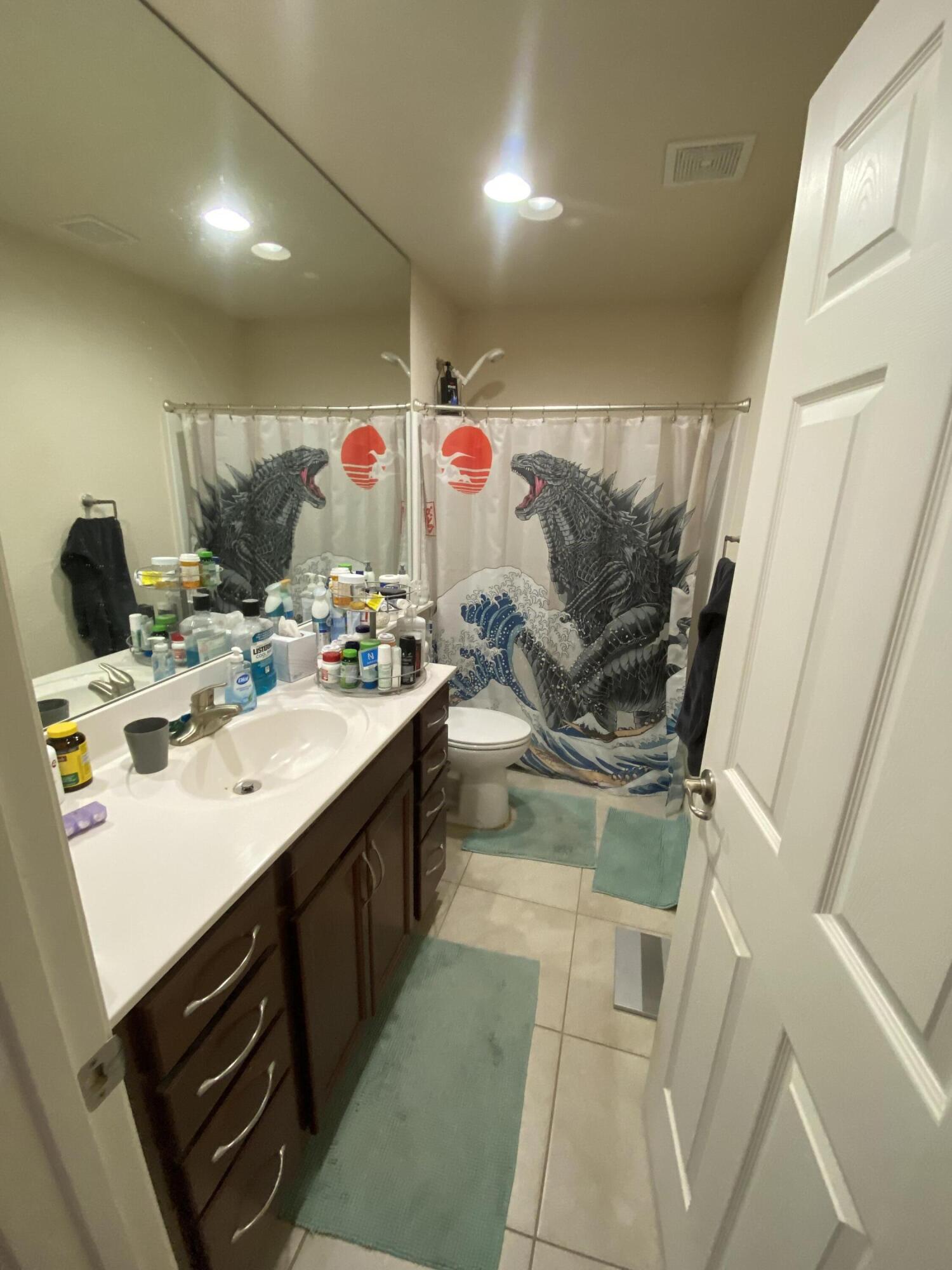 SPANISH LAKES ONE LEASEHOLD ESTATES - Residential