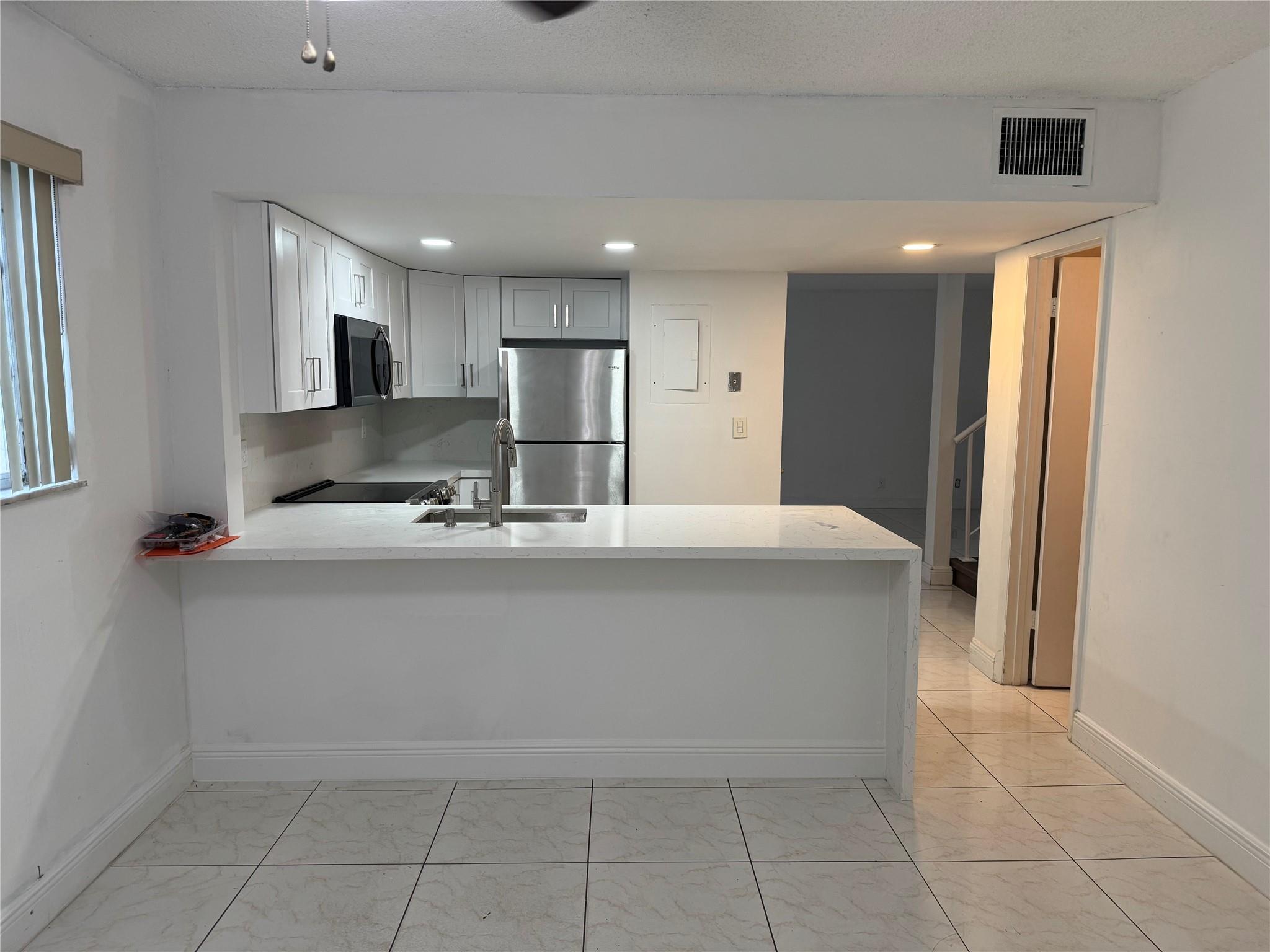 SANDPEBBLES TOWNHOUSE - Residential