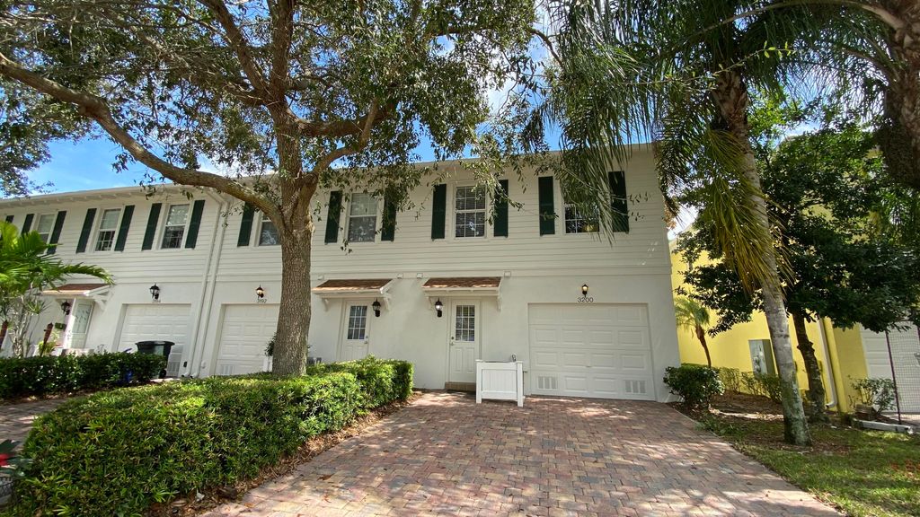 Photo of 3200 W Community Drive, Jupiter, FL 33458 (MLS # R11144508)