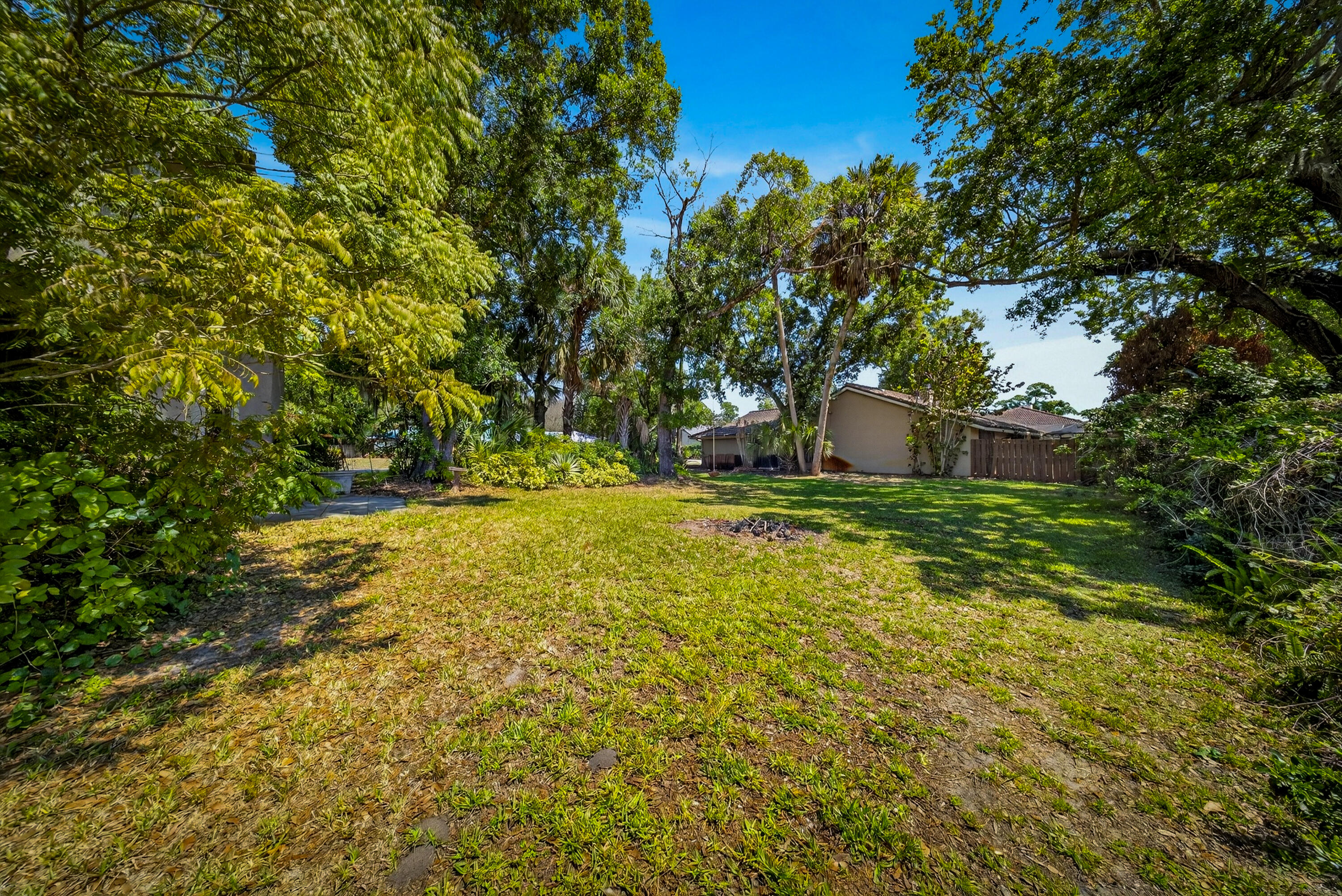 RIVERS EDGE - Residential