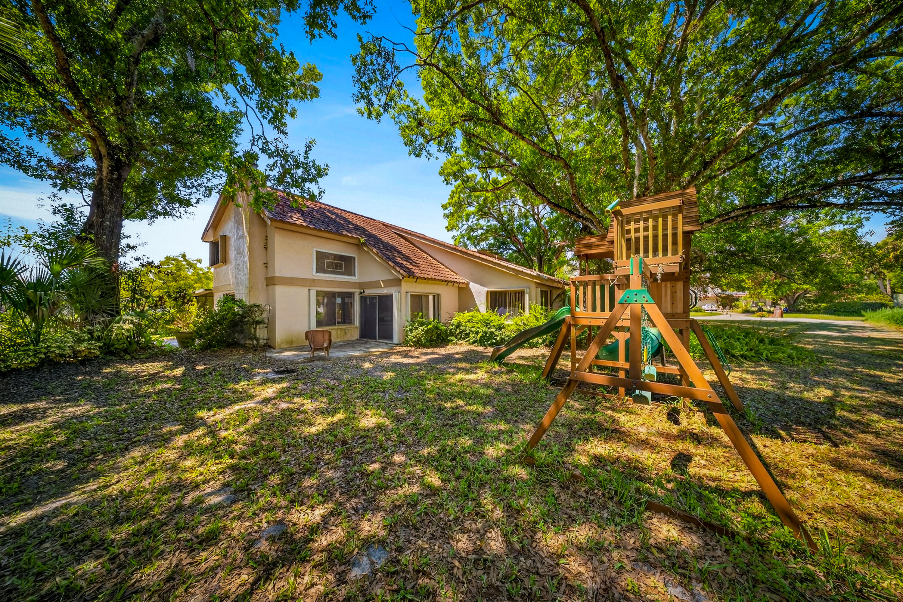 RIVERS EDGE - Residential