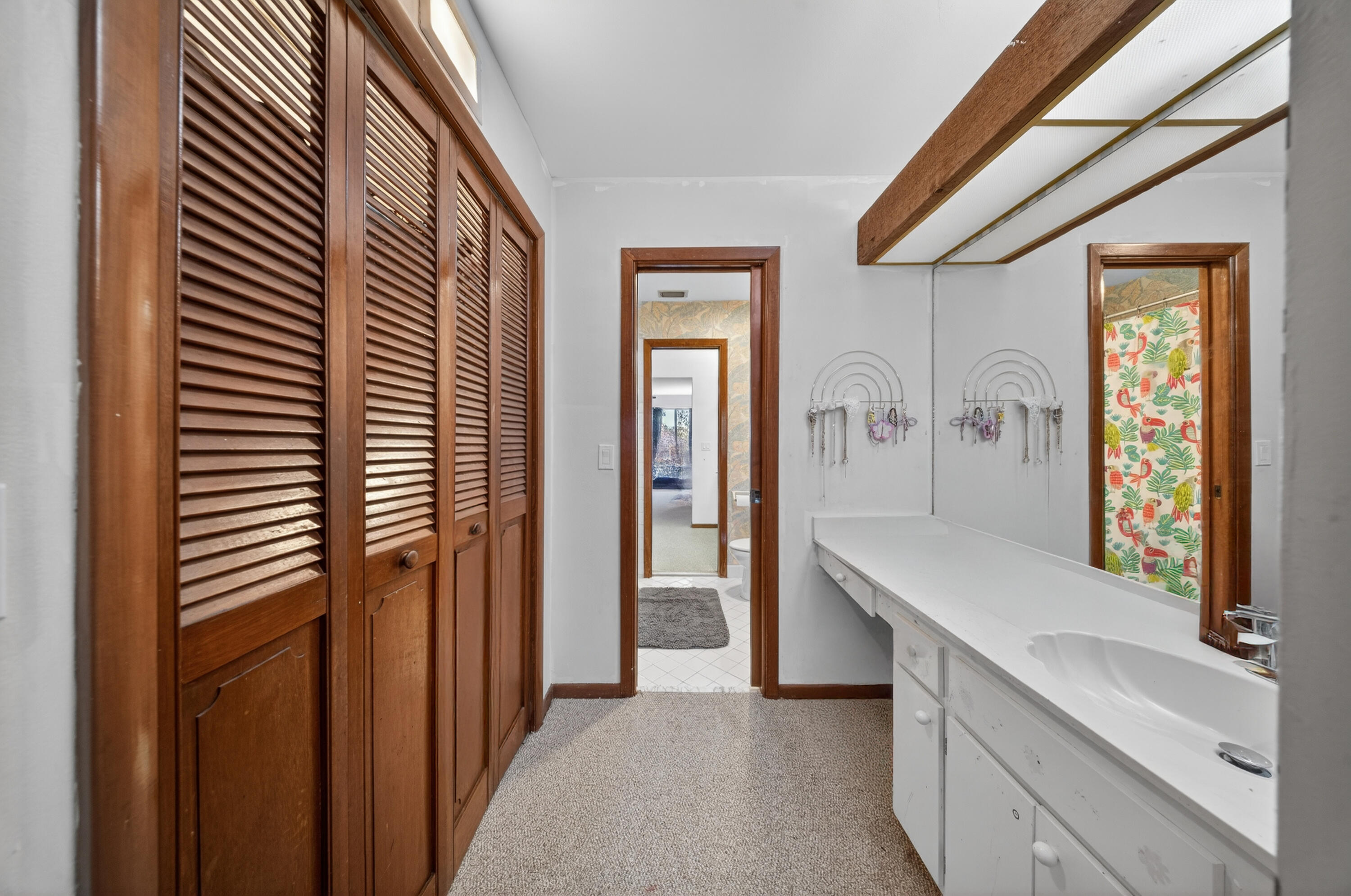 RIVERS EDGE - Residential