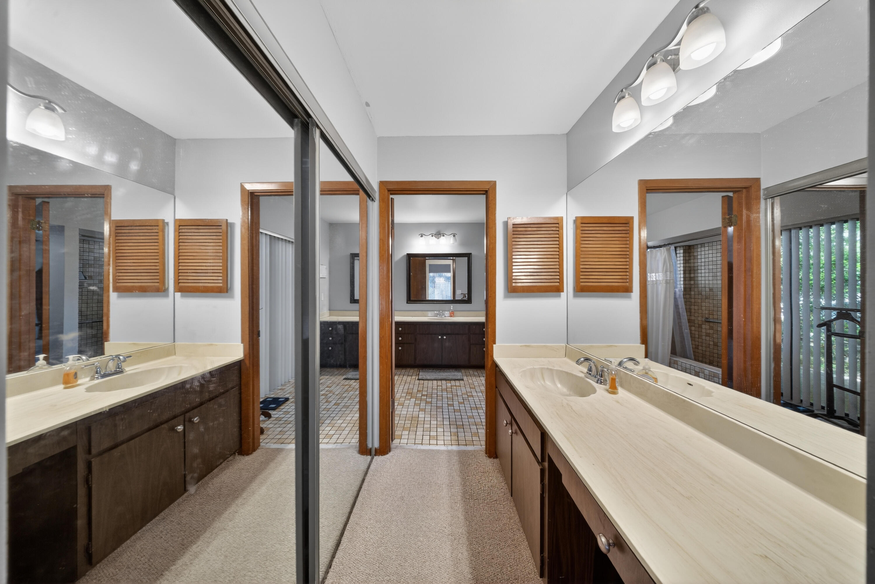 RIVERS EDGE - Residential