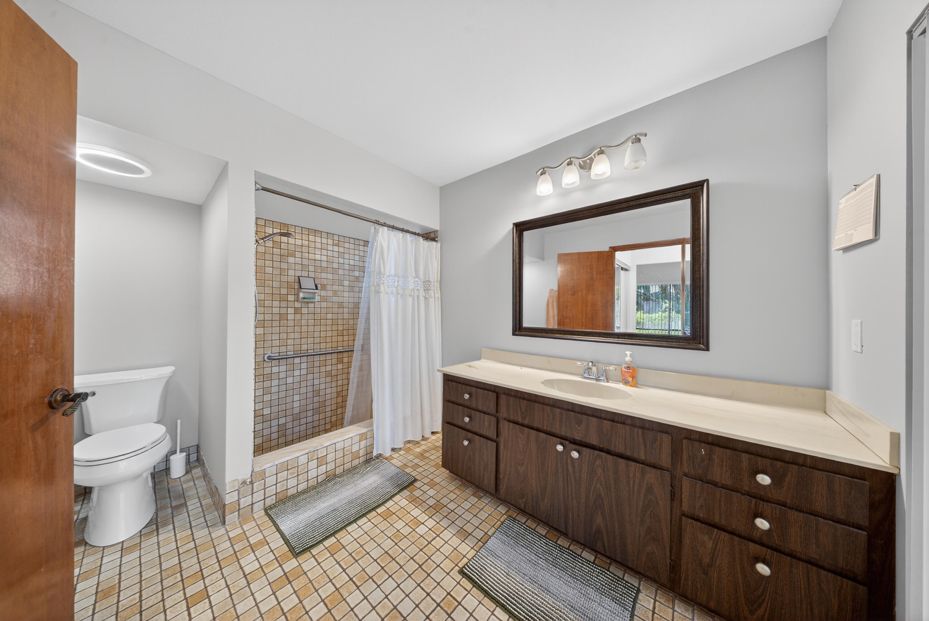 RIVERS EDGE - Residential