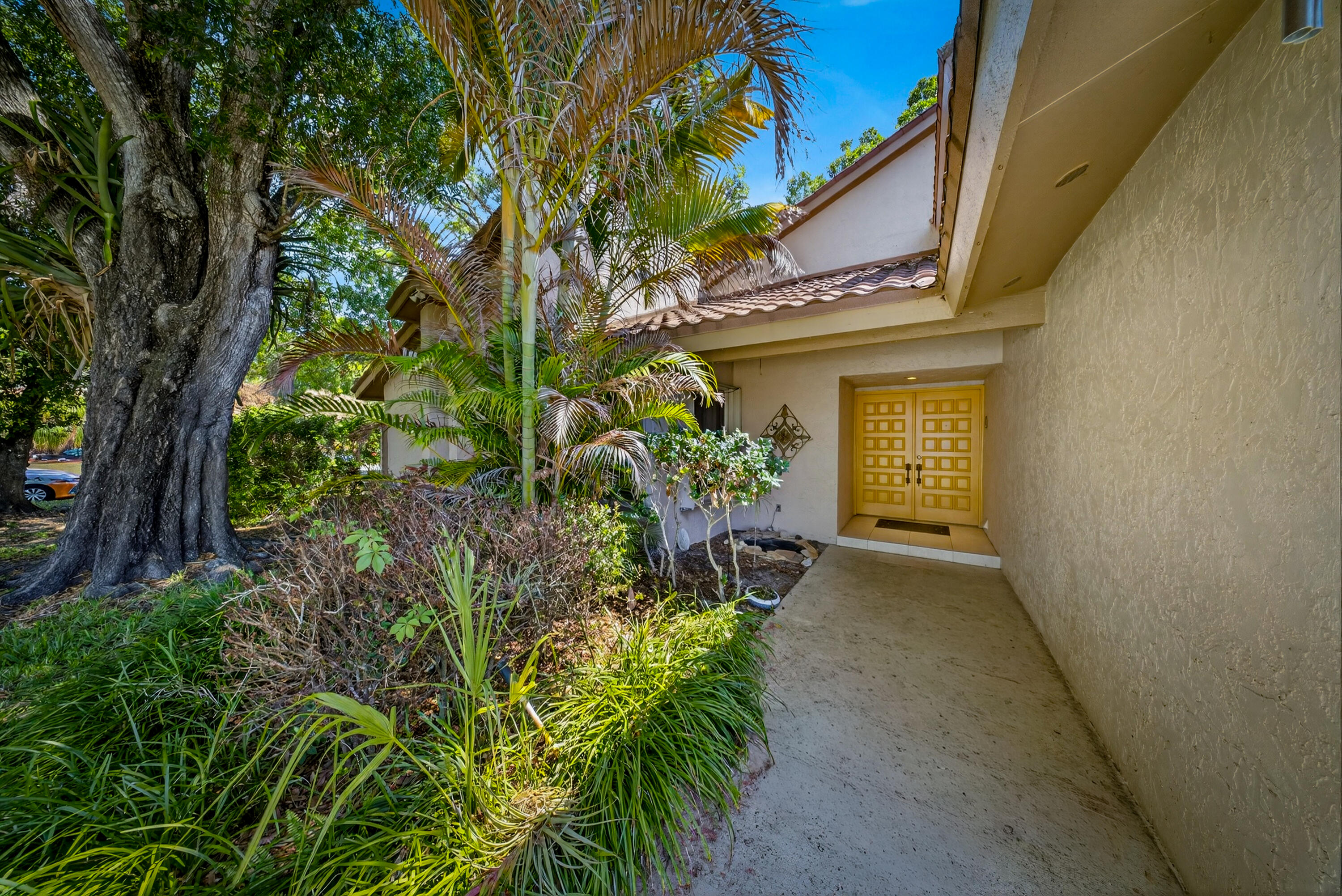 RIVERS EDGE - Residential