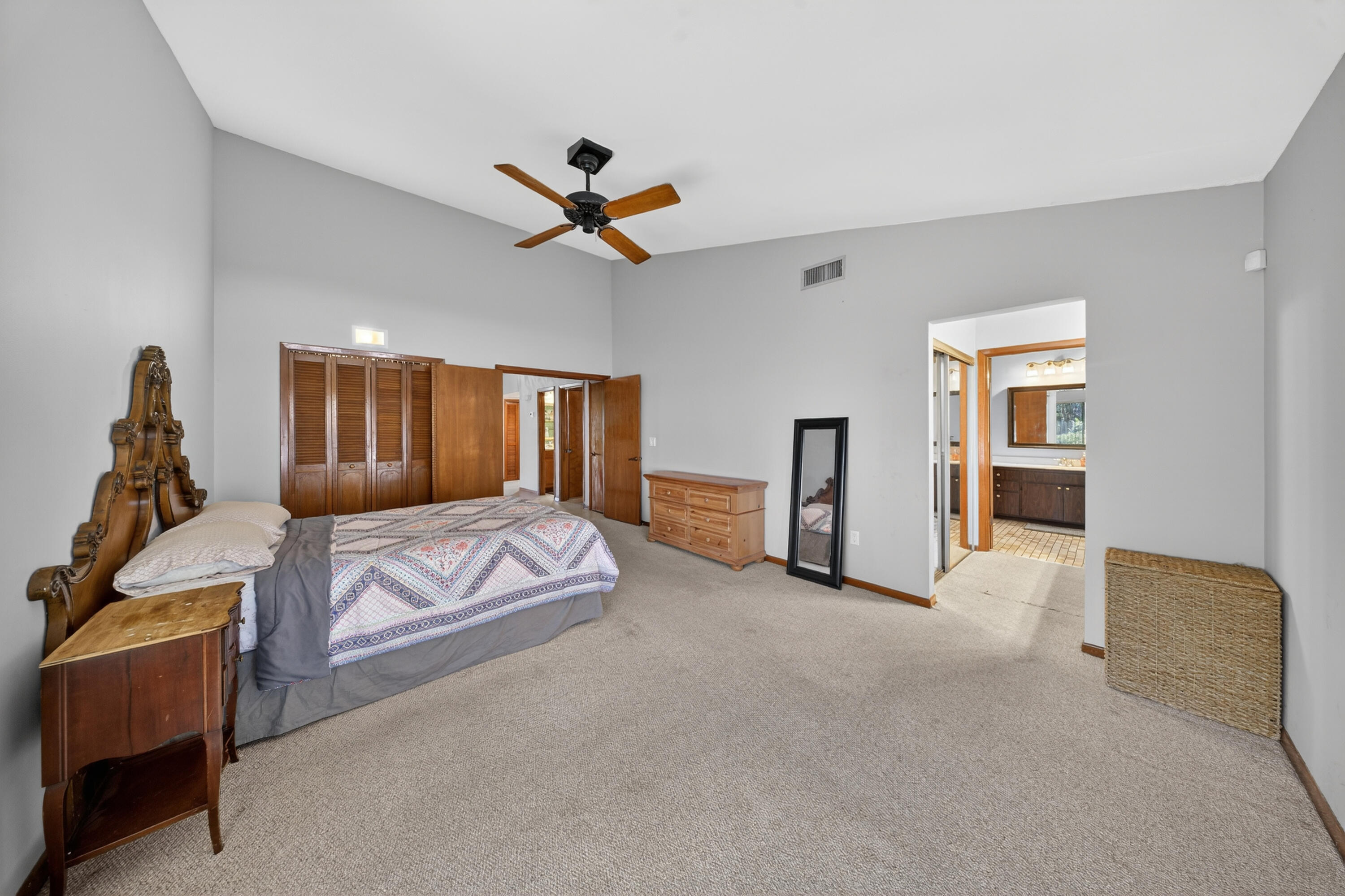 RIVERS EDGE - Residential