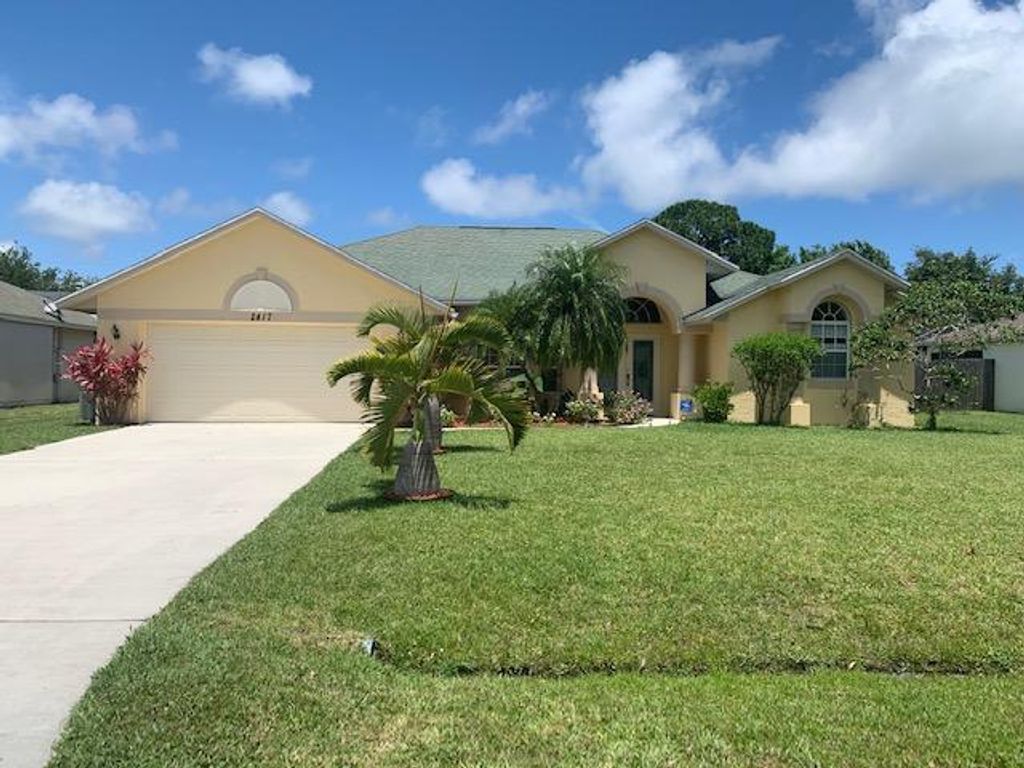 Photo of 2417 SE Dogwood Avenue, Port Saint Lucie, FL 34952 (MLS # R11167045)