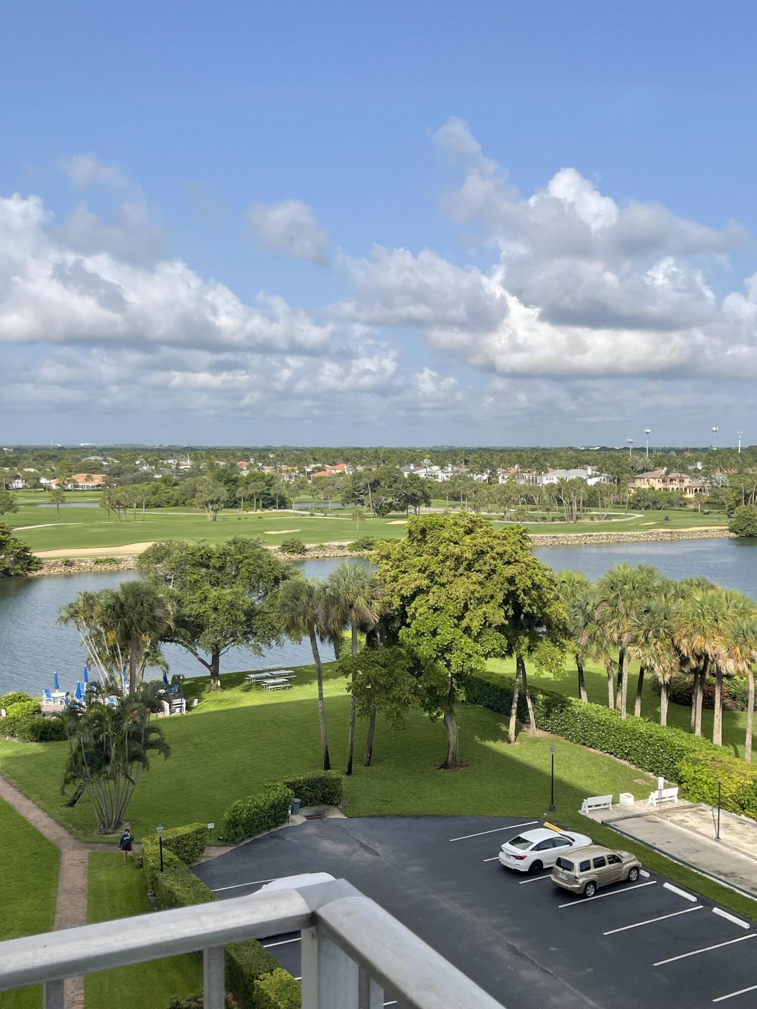336 Golfview Road 706