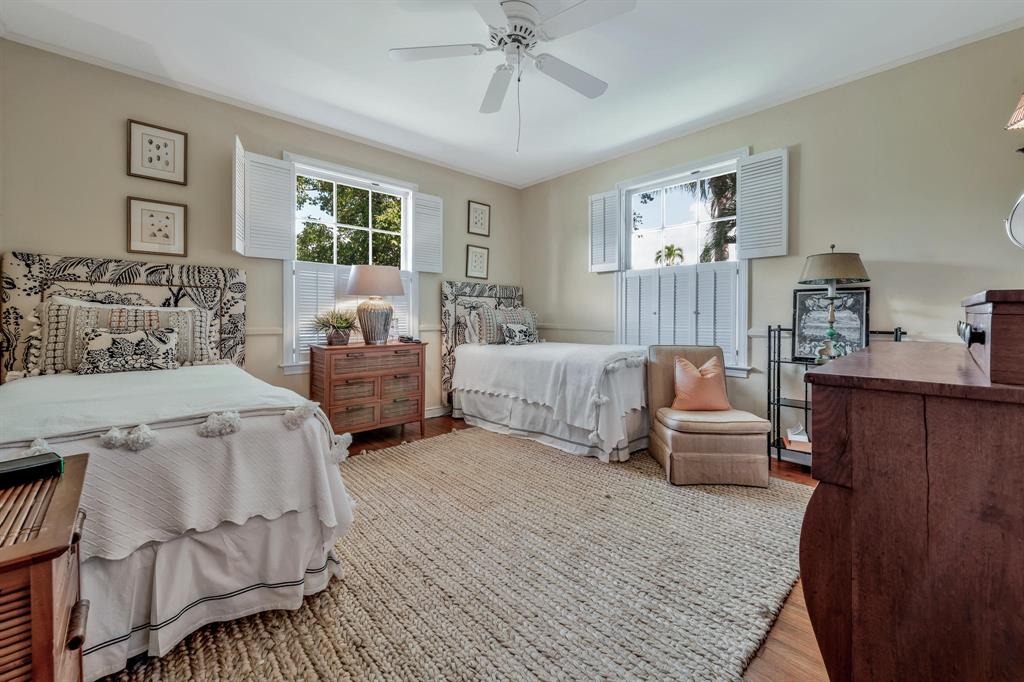 EL ENCANTO 2 - Residential Lease