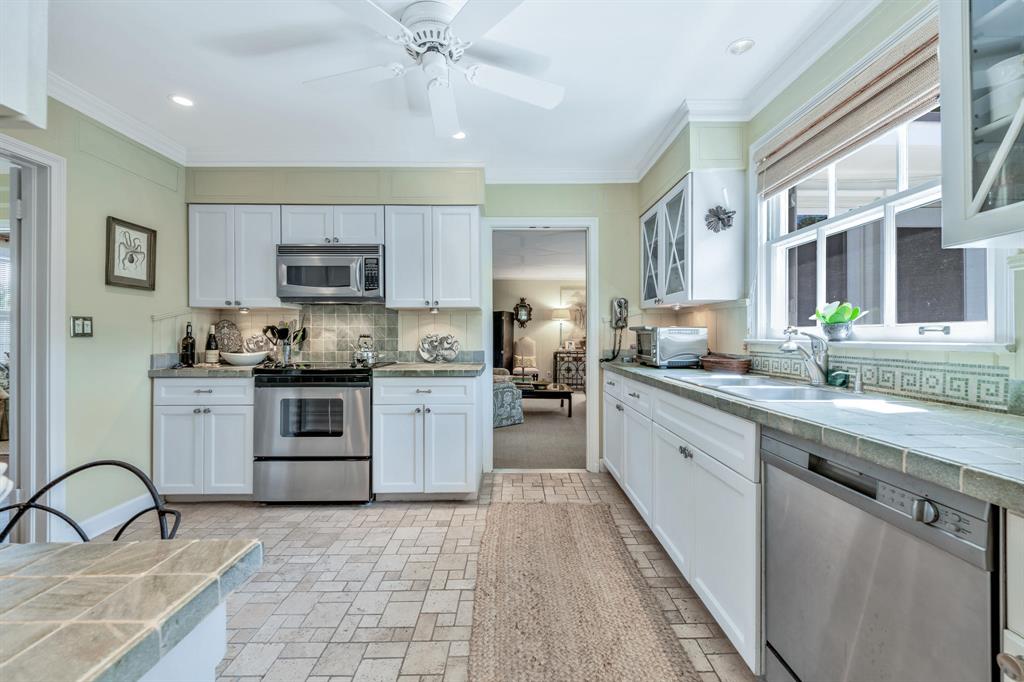 EL ENCANTO 2 - Residential Lease