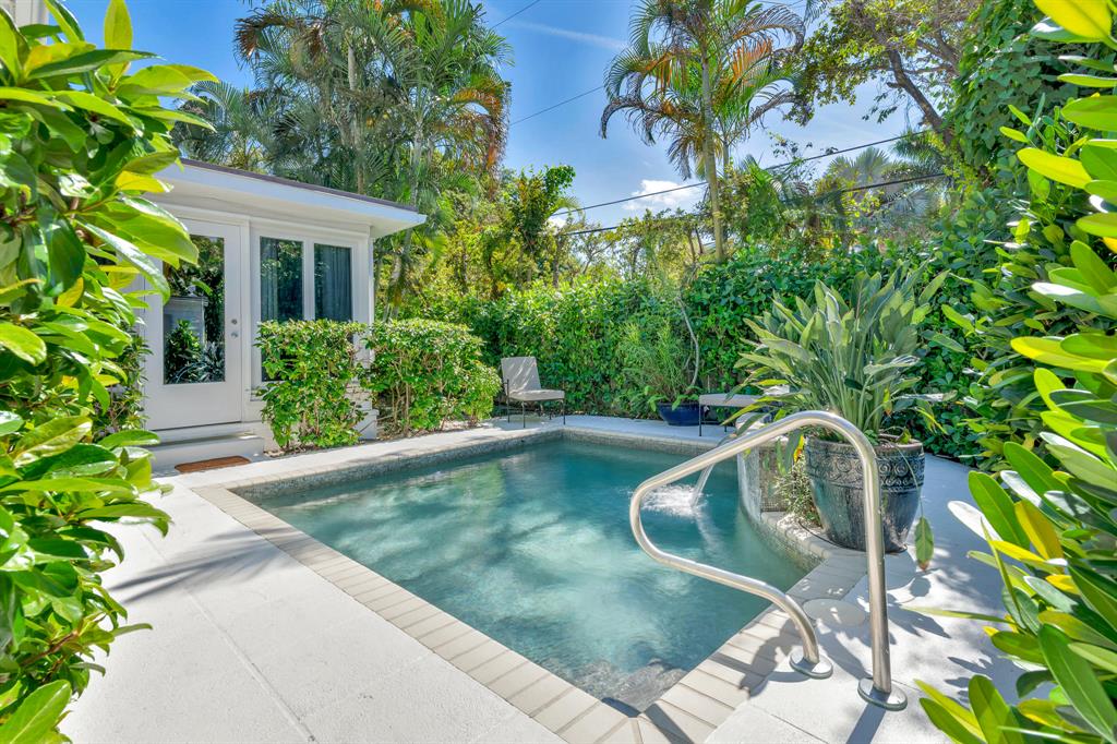 EL ENCANTO 2 - Residential Lease