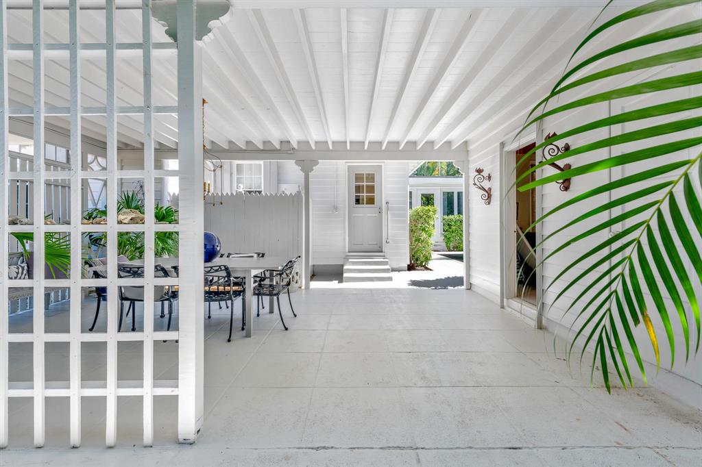 EL ENCANTO 2 - Residential Lease