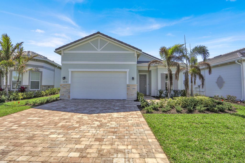 Photo of 10514 Northbrook Circle, Palm Beach Gardens, FL 33412 (MLS # B26002623)