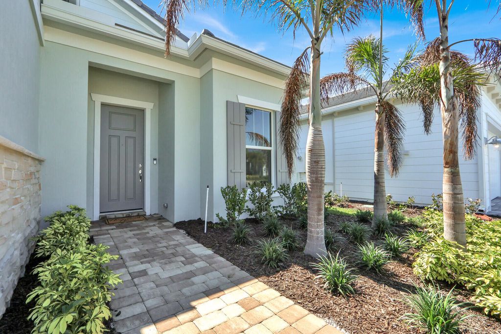 Photo of 10514 Northbrook Circle, Palm Beach Gardens, FL 33412 (MLS # B26002623)