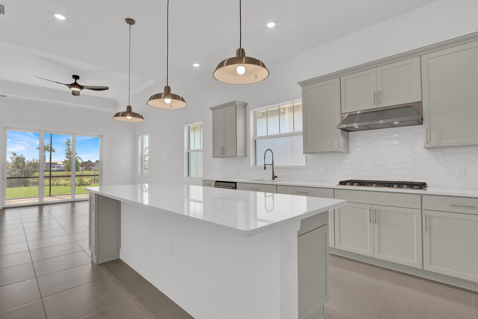 AVENIR - Residential Lease