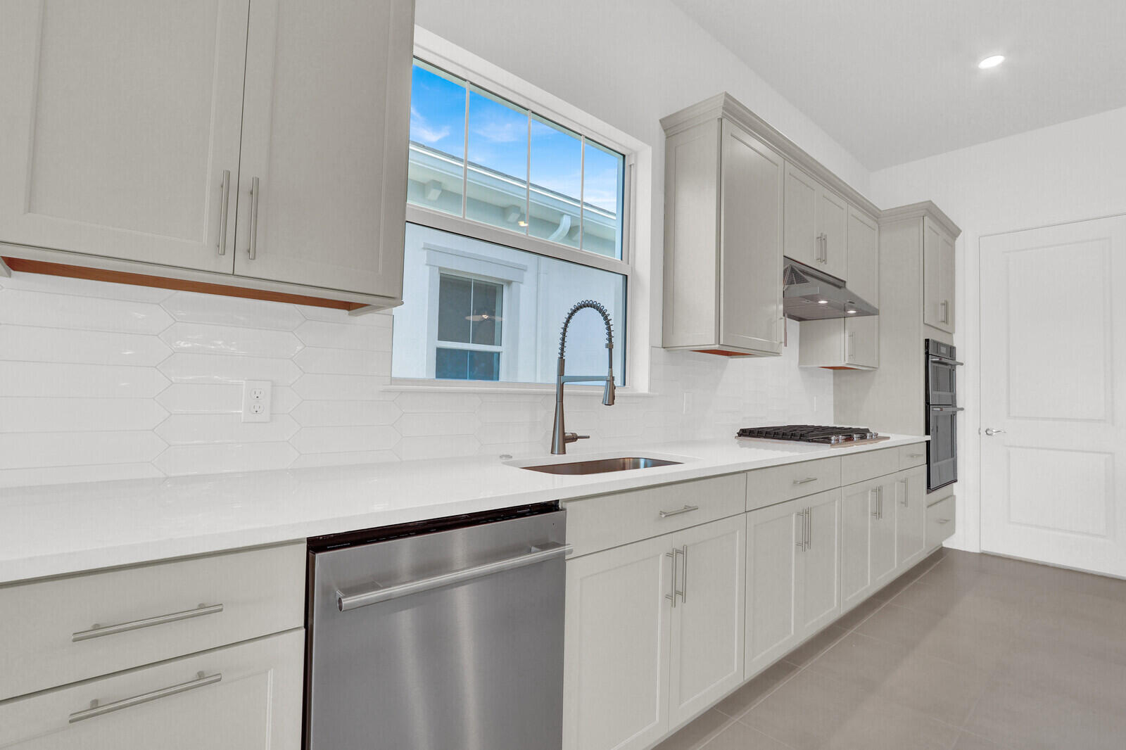 AVENIR - Residential Lease