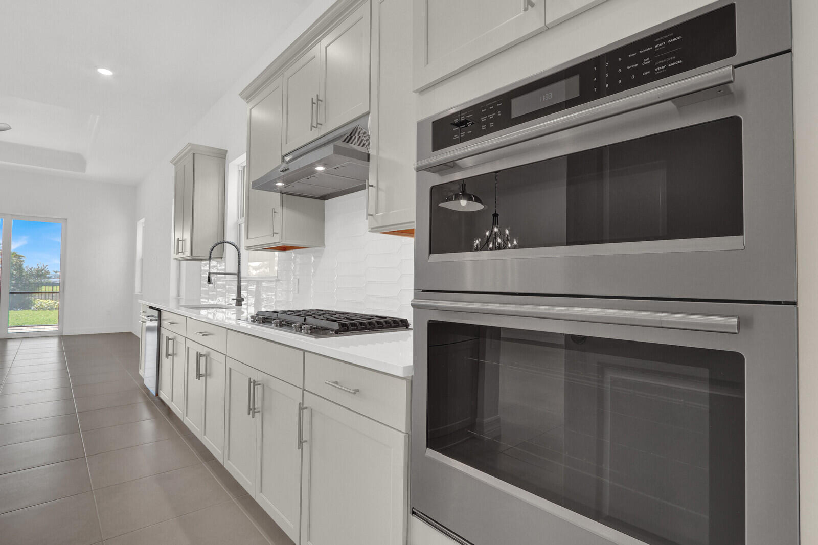 AVENIR - Residential Lease