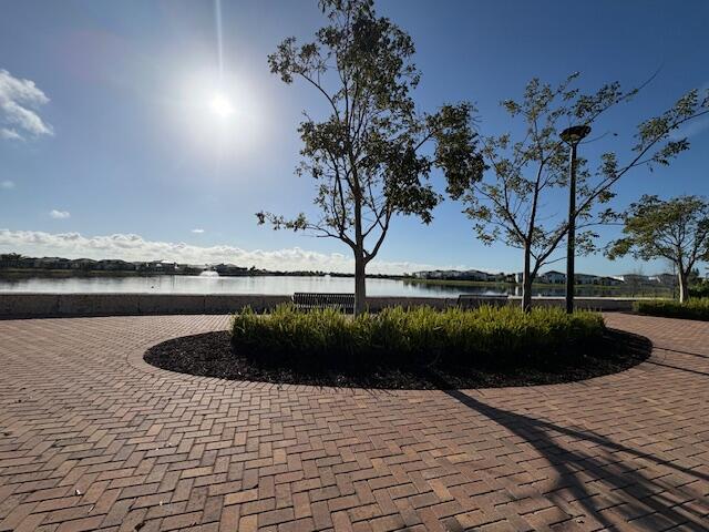 AVENIR - Residential Lease