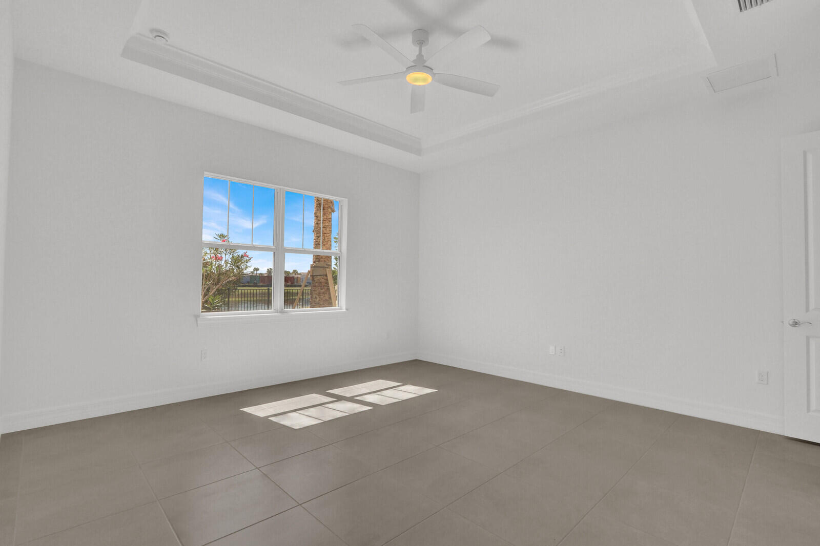 AVENIR - Residential Lease