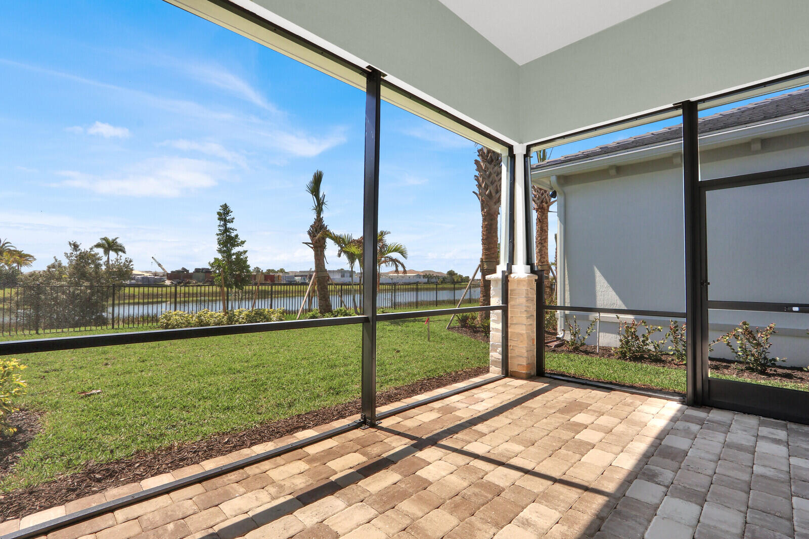 AVENIR - Residential Lease