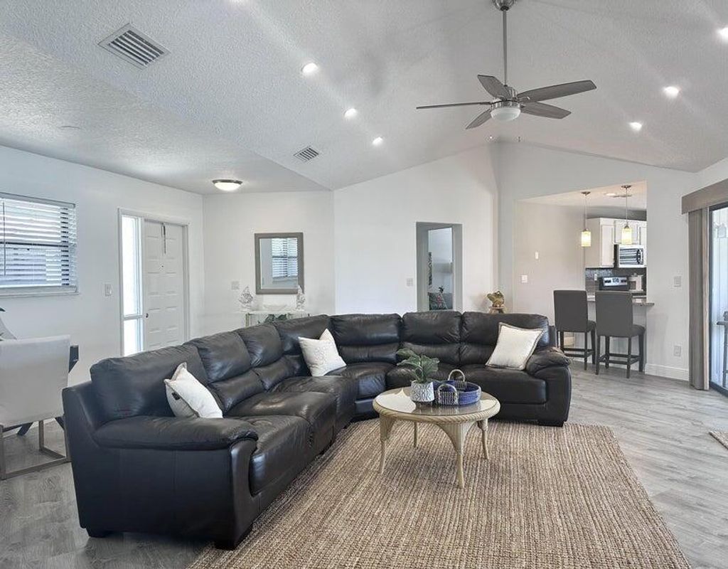 Photo of 1127 E Seminole Avenue #29a, Jupiter, FL 33477 (MLS # R11076237)