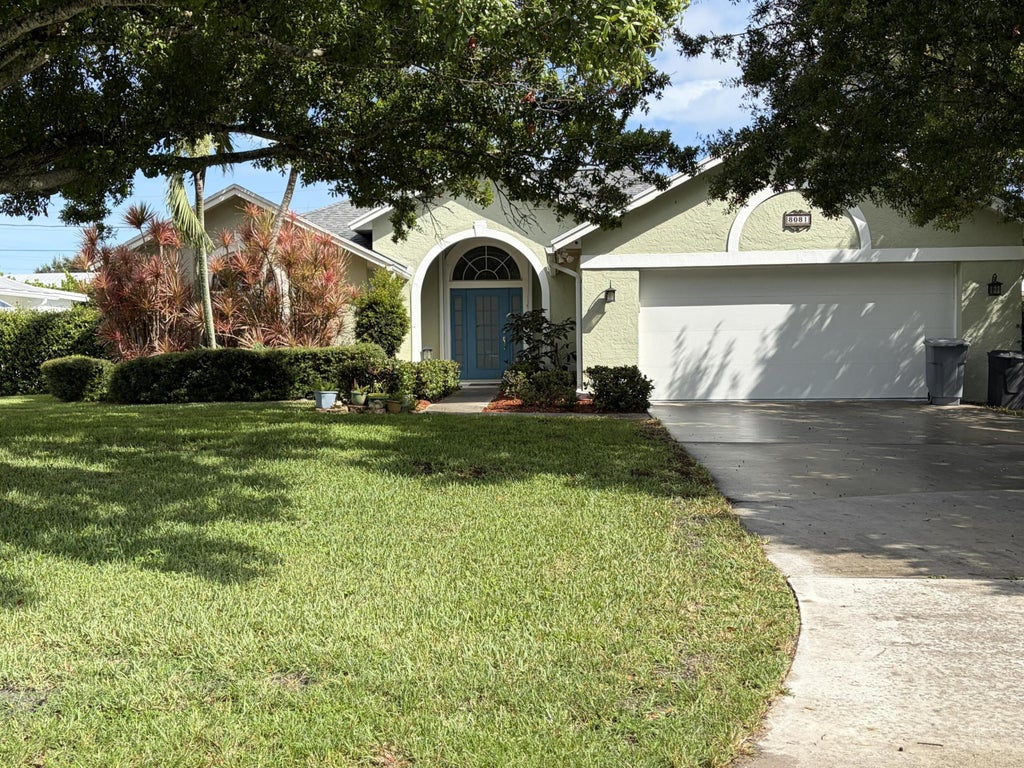 Photo of 8081 SE HELEN Terrace, Hobe Sound, FL 33455 (MLS # B26066263)