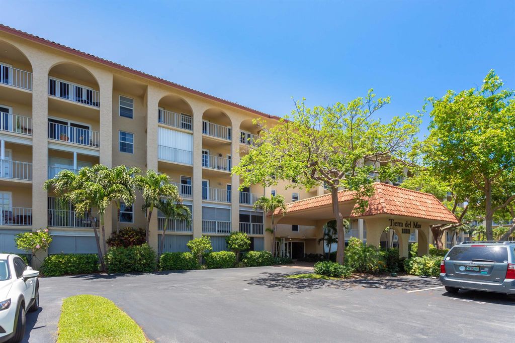 Photo of 950 Ponce De Leon Road #202, Boca Raton, FL 33432 (MLS # R11107084)