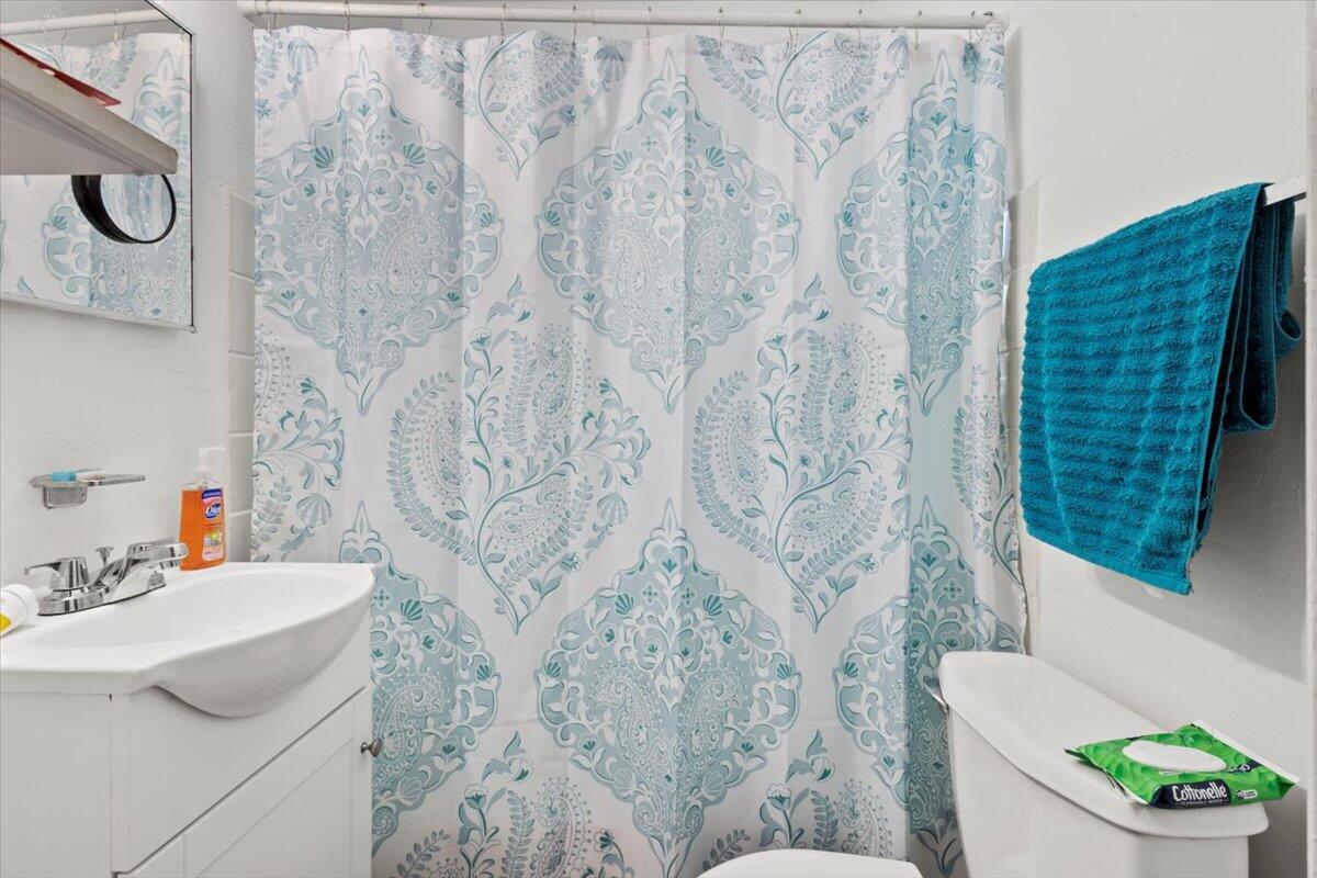 FRESHWATER 11TH & 12TH AVE ADD - Residential