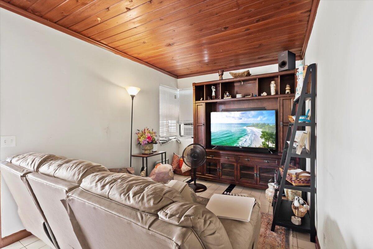 FRESHWATER 11TH & 12TH AVE ADD - Residential