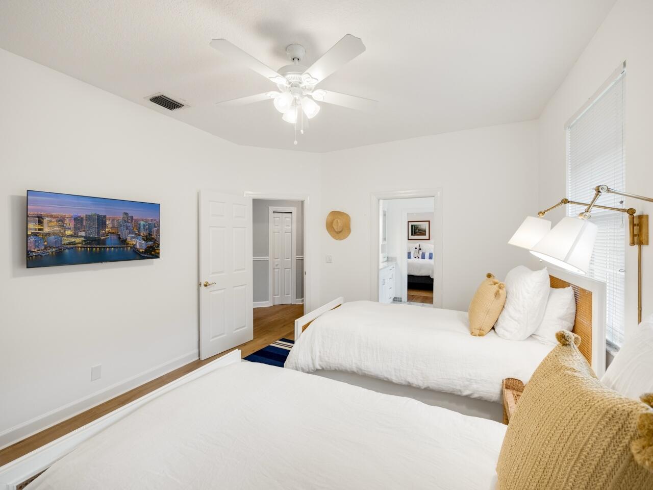 PGA RESORT COMMUNITY OF PRESTON LAKES 2 - Residential Lease