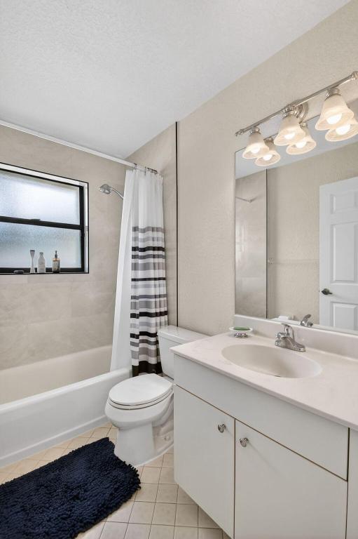 LA MANCHA THREE PB 30 P60-64 - Residential