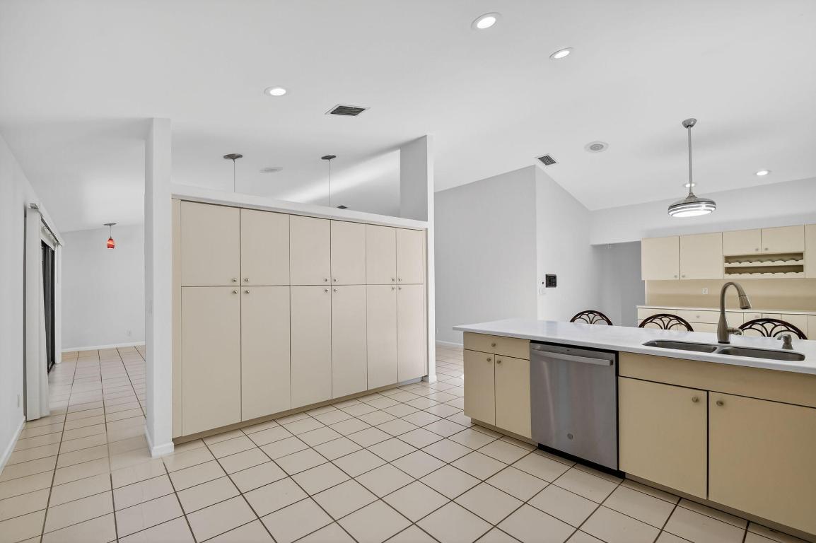 LA MANCHA THREE PB 30 P60-64 - Residential