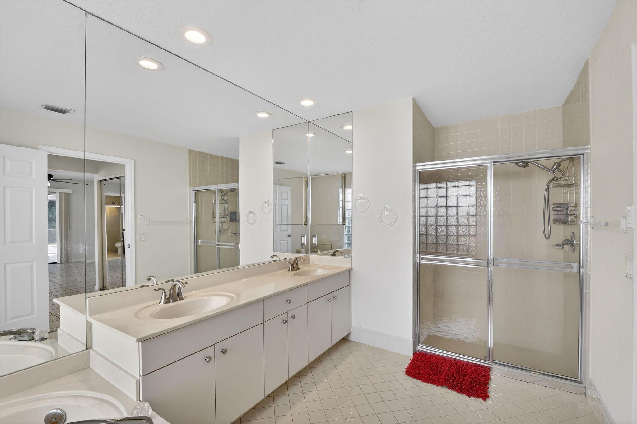 LA MANCHA THREE PB 30 P60 - Residential