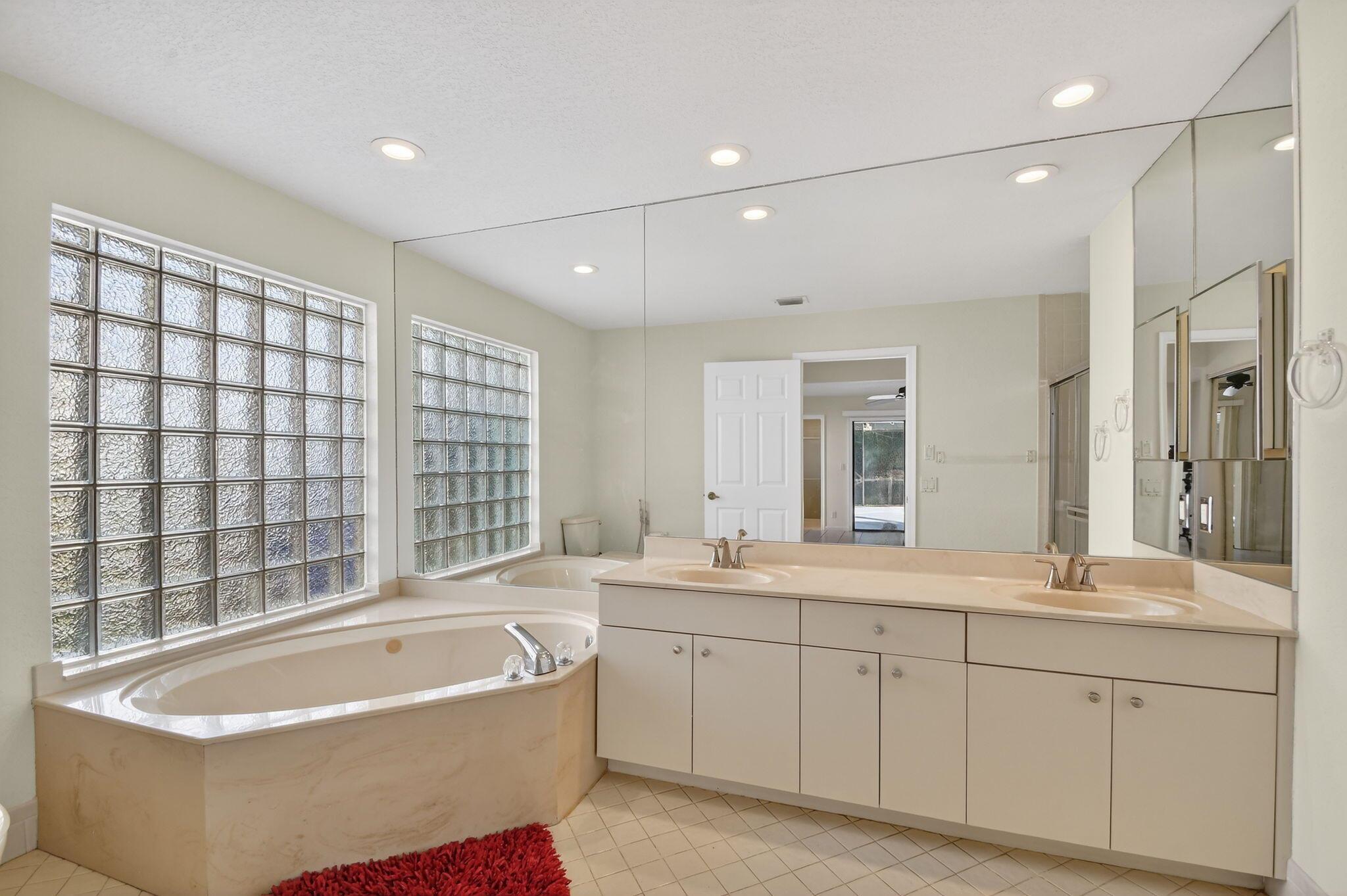 LA MANCHA THREE PB 30 P60 - Residential