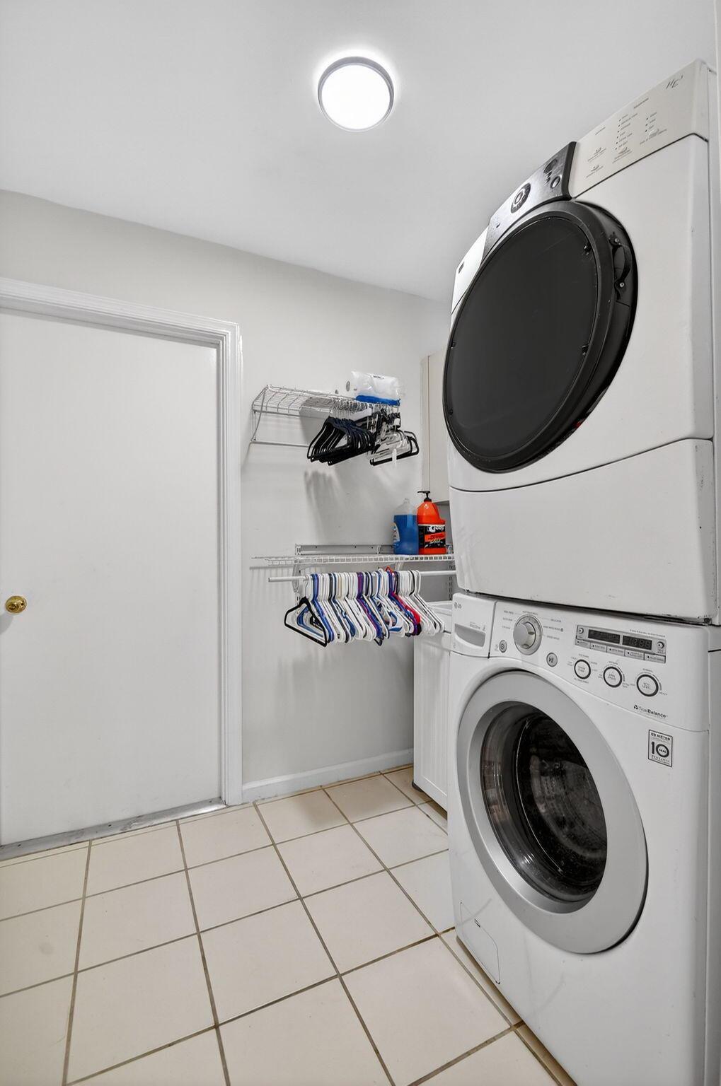 LA MANCHA THREE PB 30 P60 - Residential