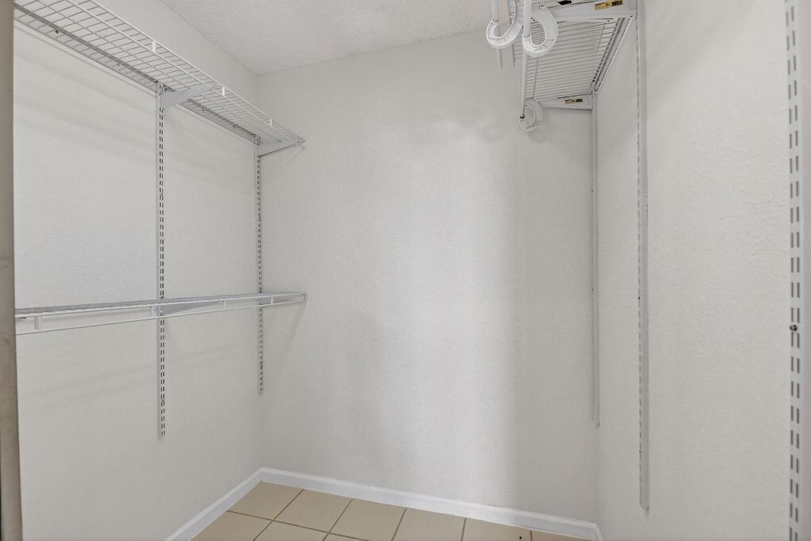 LA MANCHA THREE PB 30 P60-64 - Residential