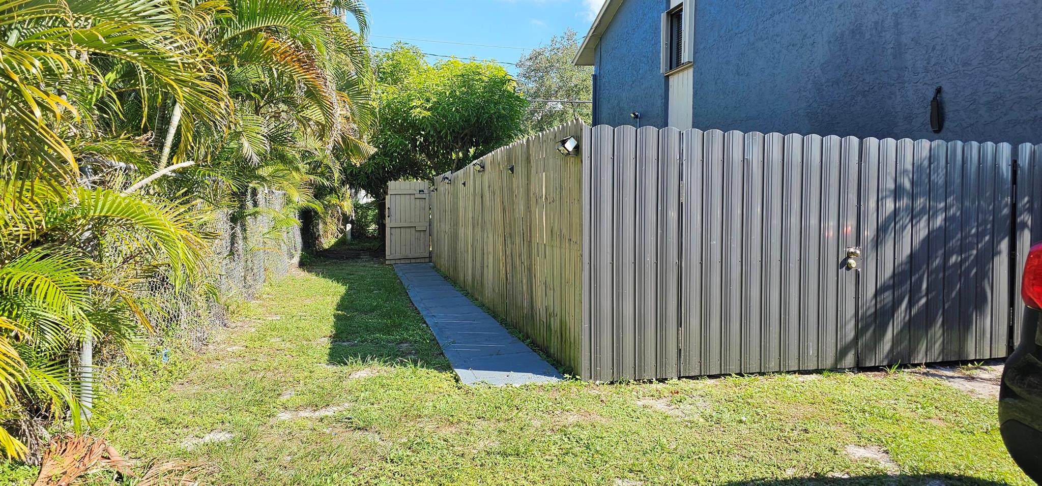 PALM BEACH NATL GOLF AND - Residential Lease