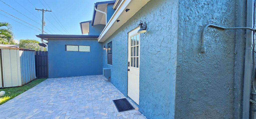 Photo of 3684 Pinehurst Drive #Effiency, Lake Worth, FL 33467 (MLS # R11138685)