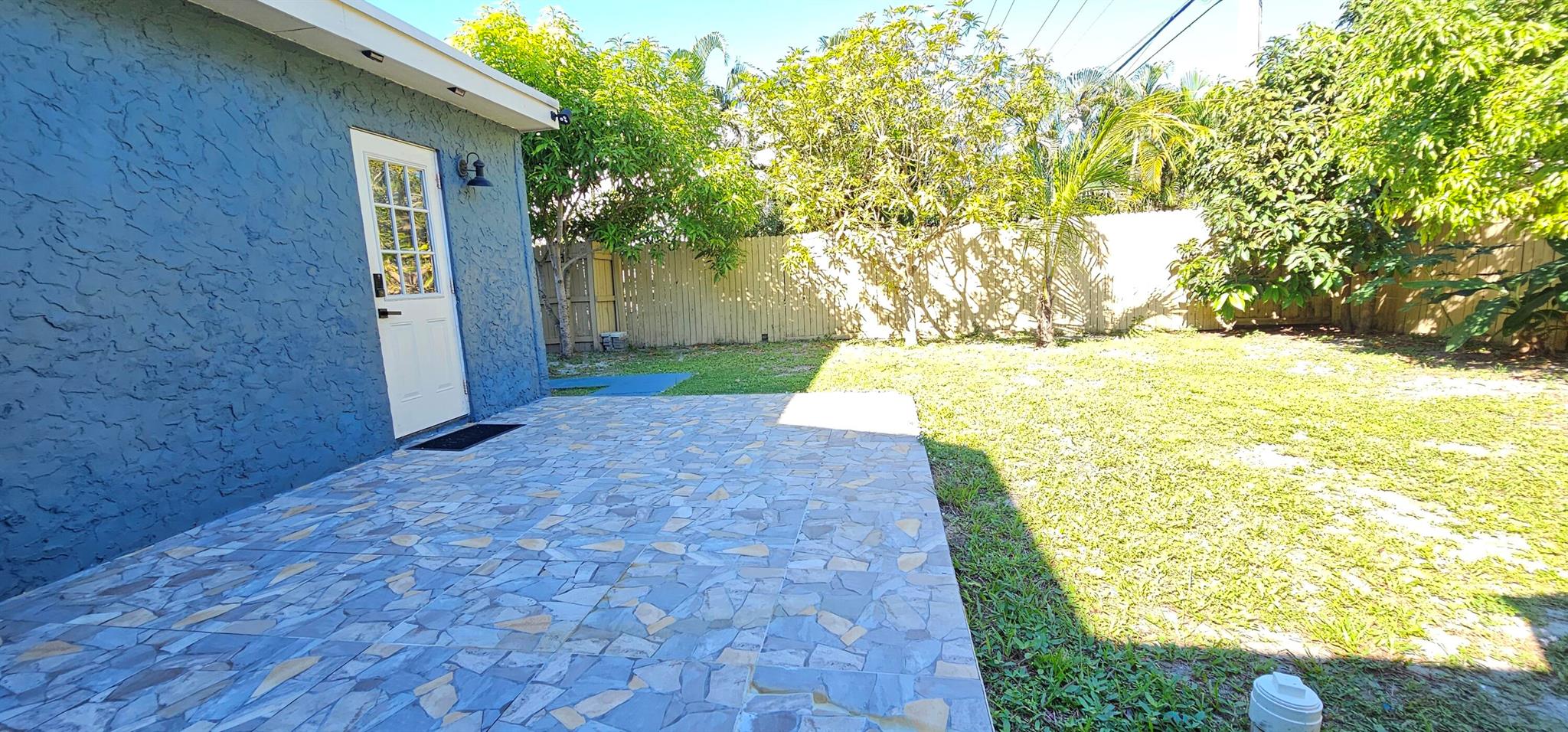 PALM BEACH NATL GOLF AND - Residential Lease